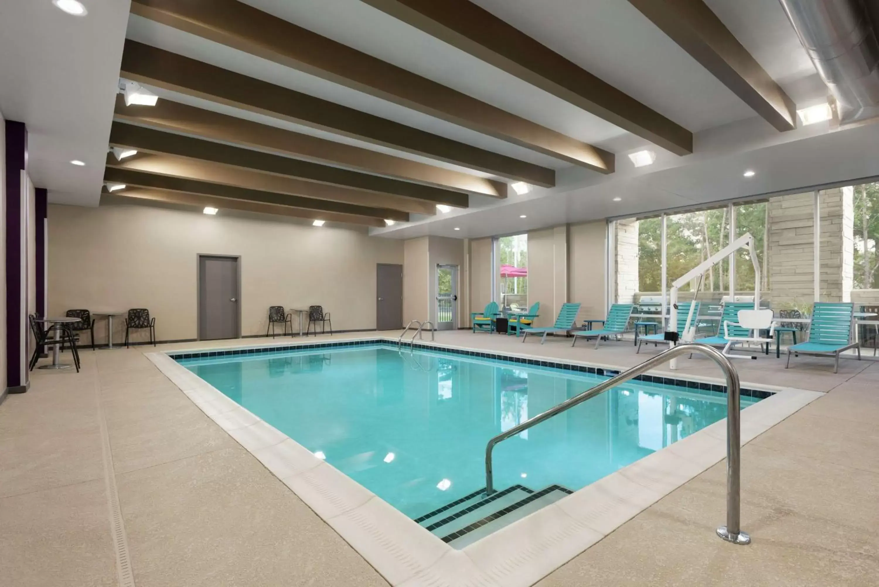 Swimming Pool in Home2 Suites By Hilton Columbia Harbison