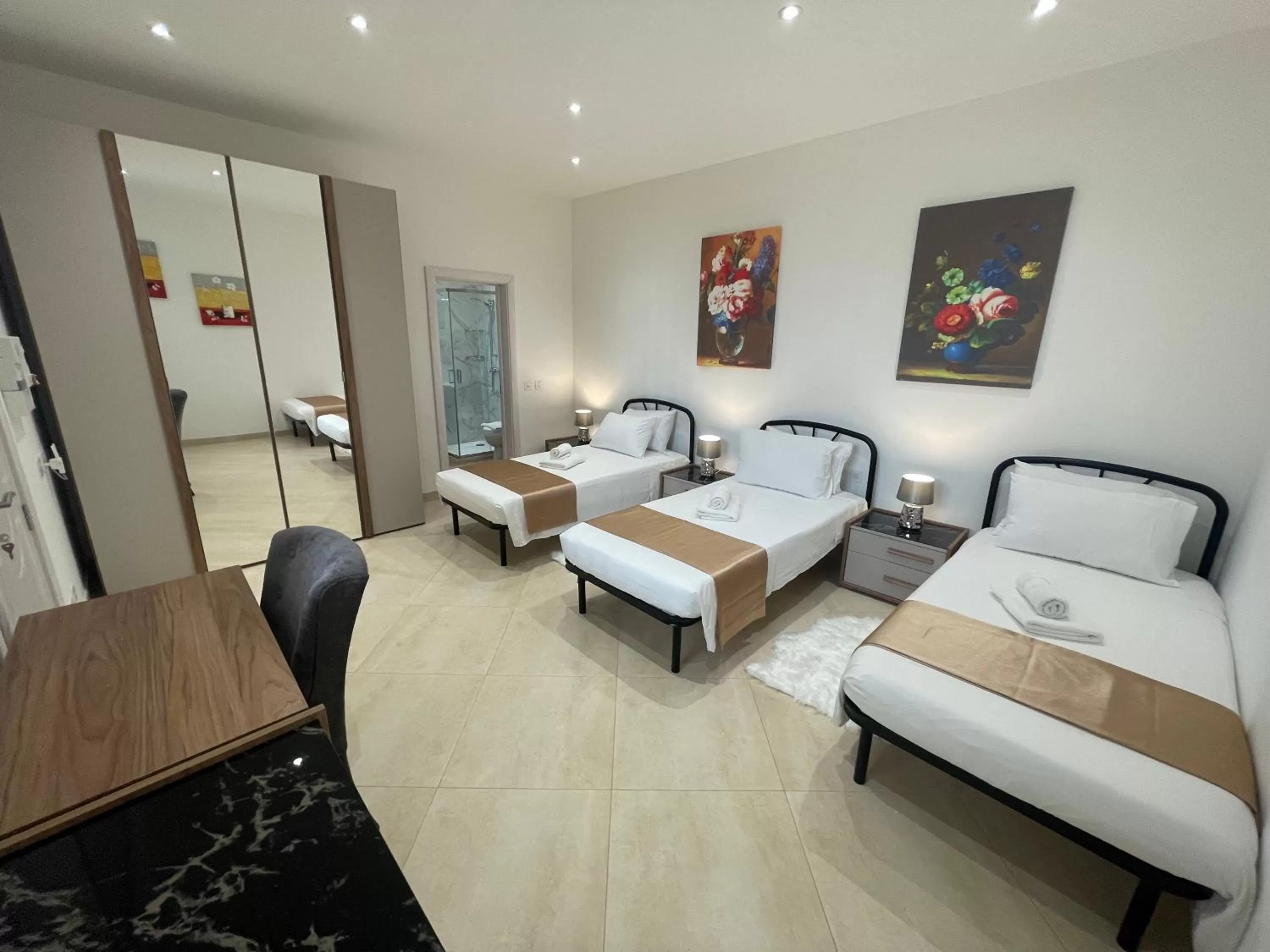 Bed in Alina Boutique Living