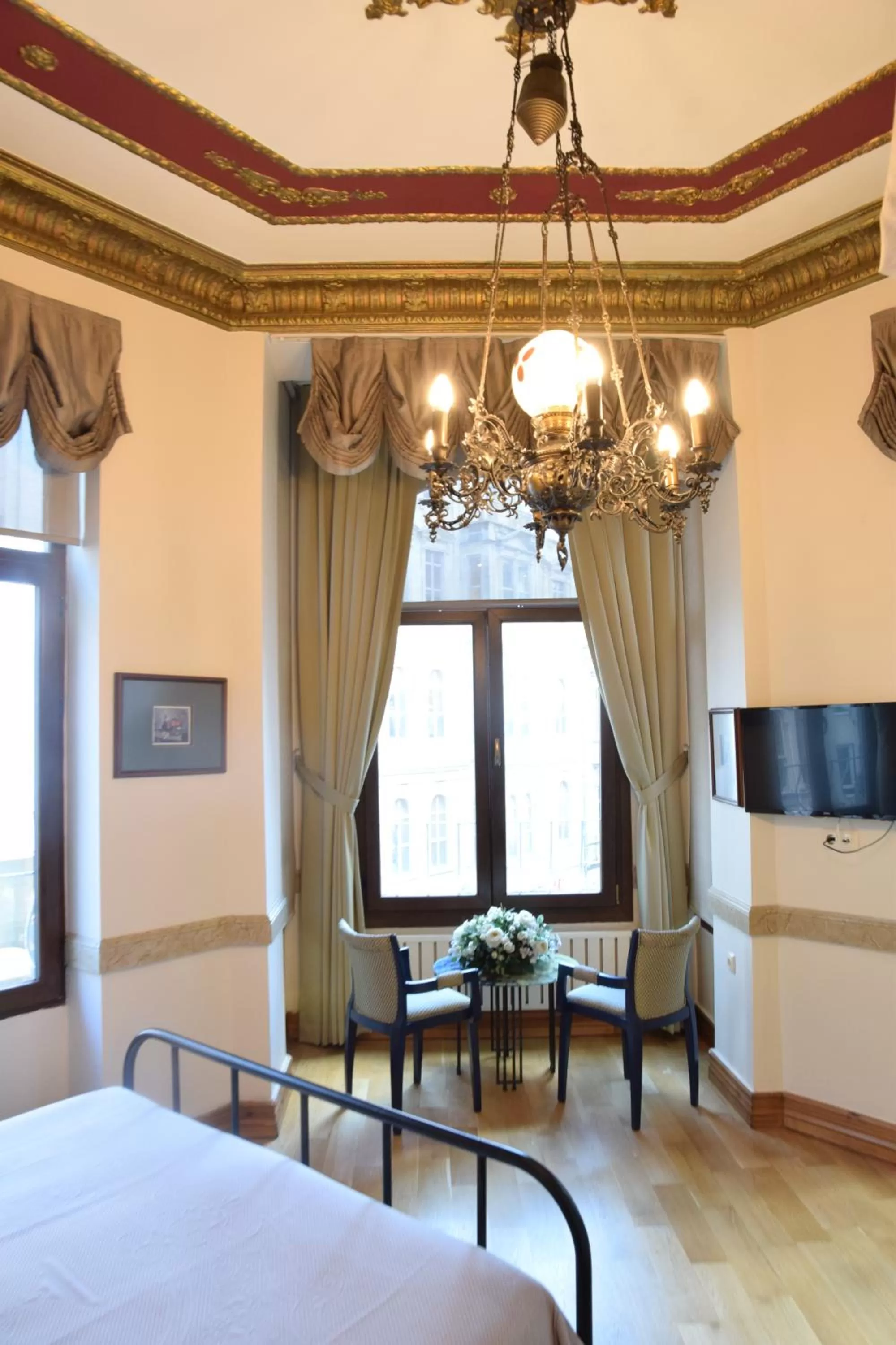 Seating area, Bed in Ragip Pasha Apartments