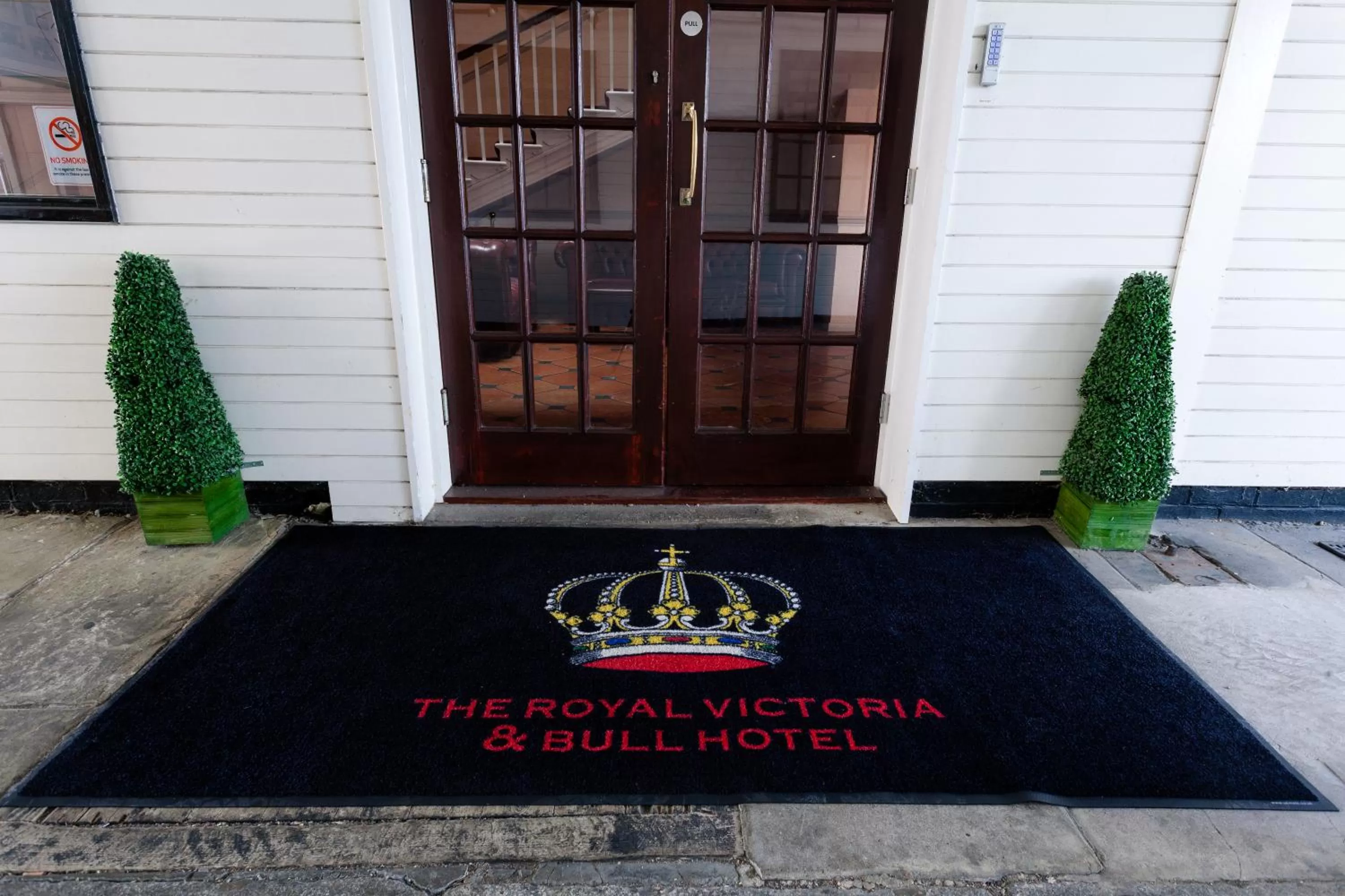 Facade/entrance in The Royal Victoria & Bull Hotel