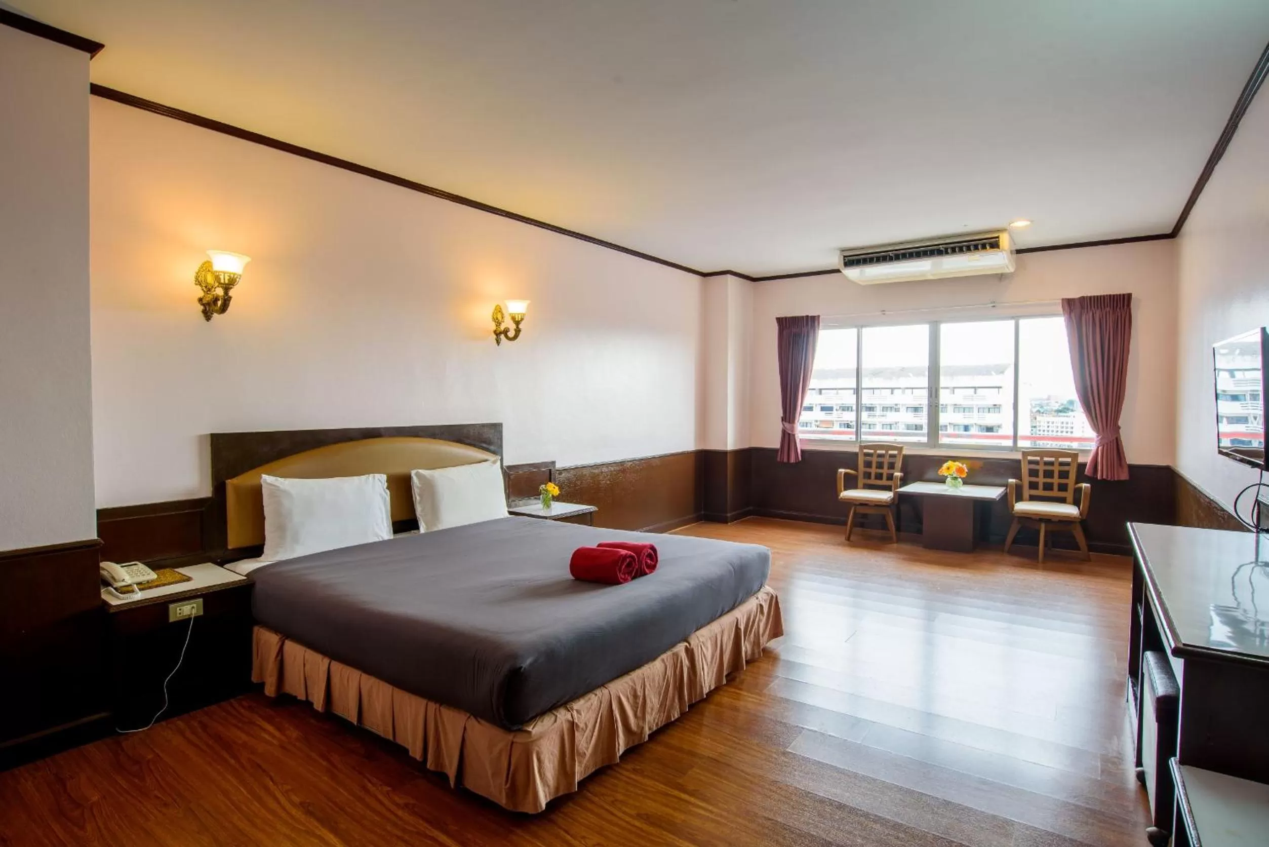 Bed in Marine Yensabai Pattaya