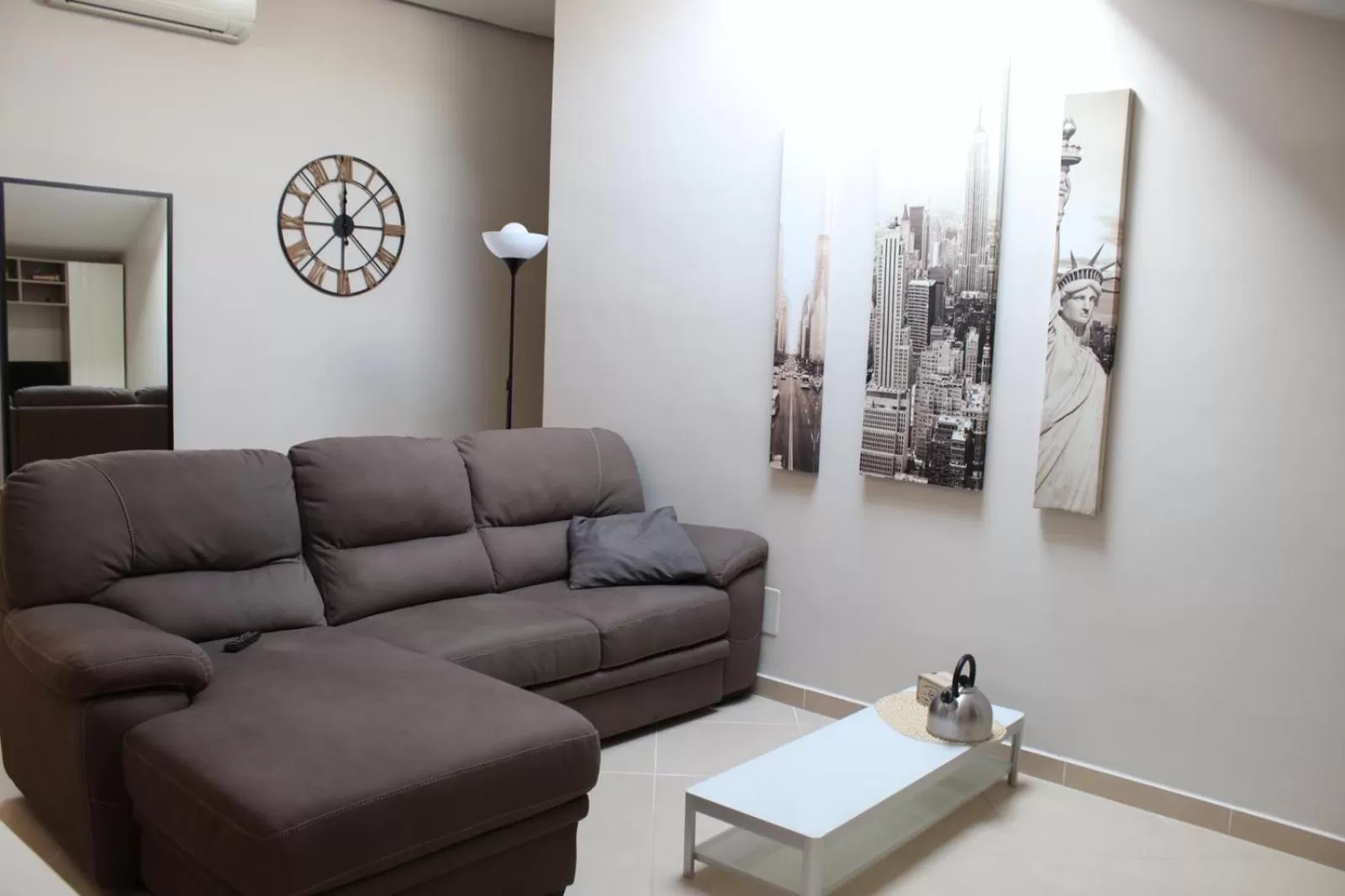 Living room, Seating Area in Momy Home