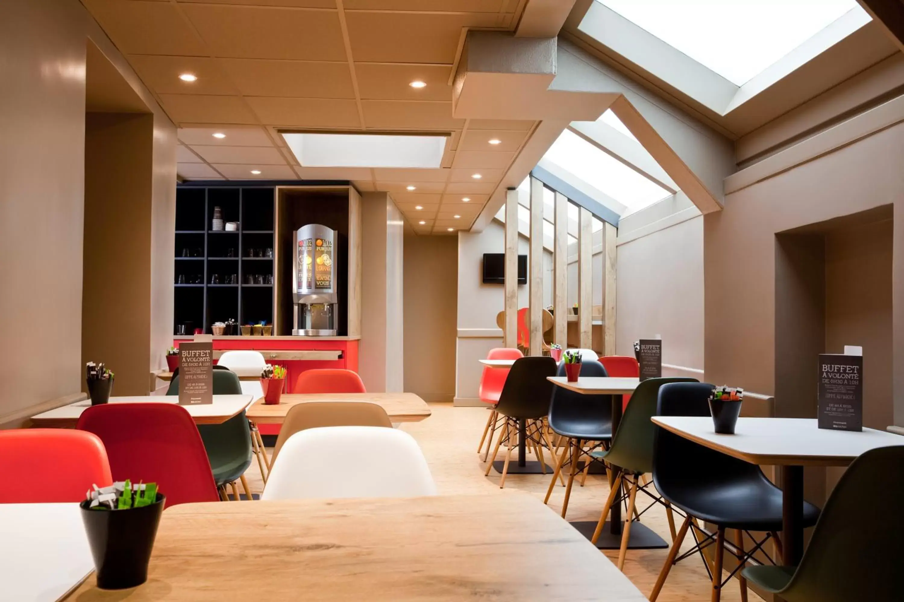 Continental breakfast, Restaurant/Places to Eat in ibis Paris Gare De L'Est TGV