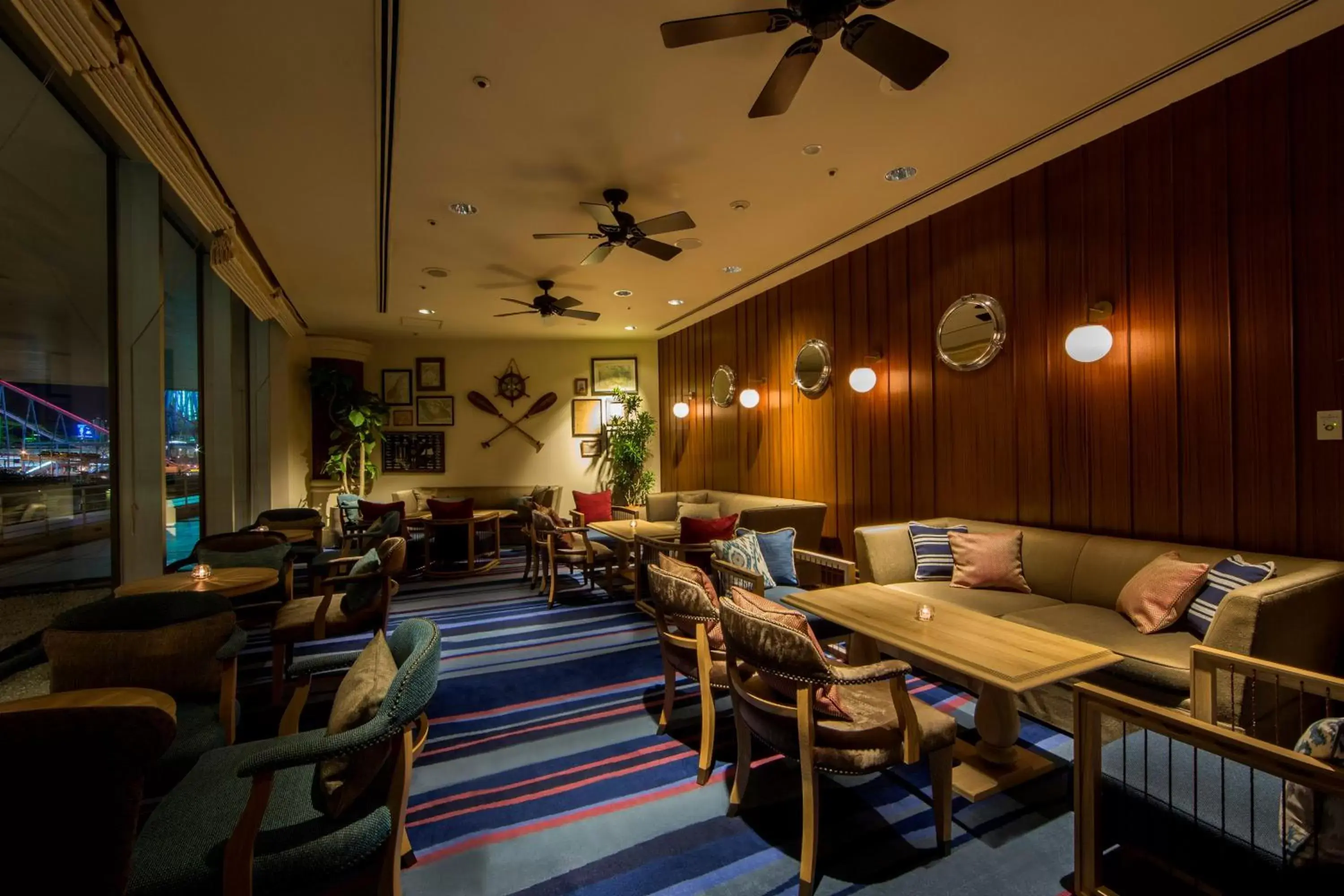 Lounge or bar, Restaurant/Places to Eat in InterContinental Yokohama Grand, an IHG Hotel