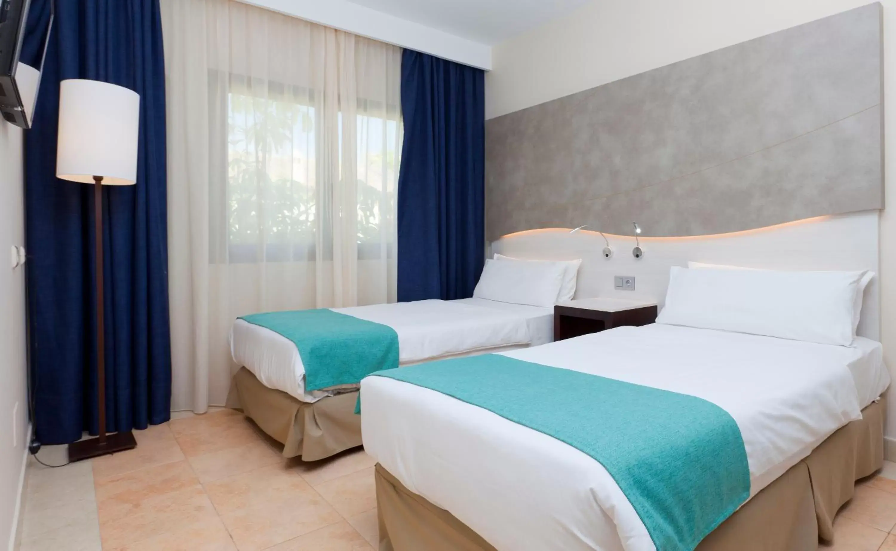 Bed in Impressive Playa Granada Golf