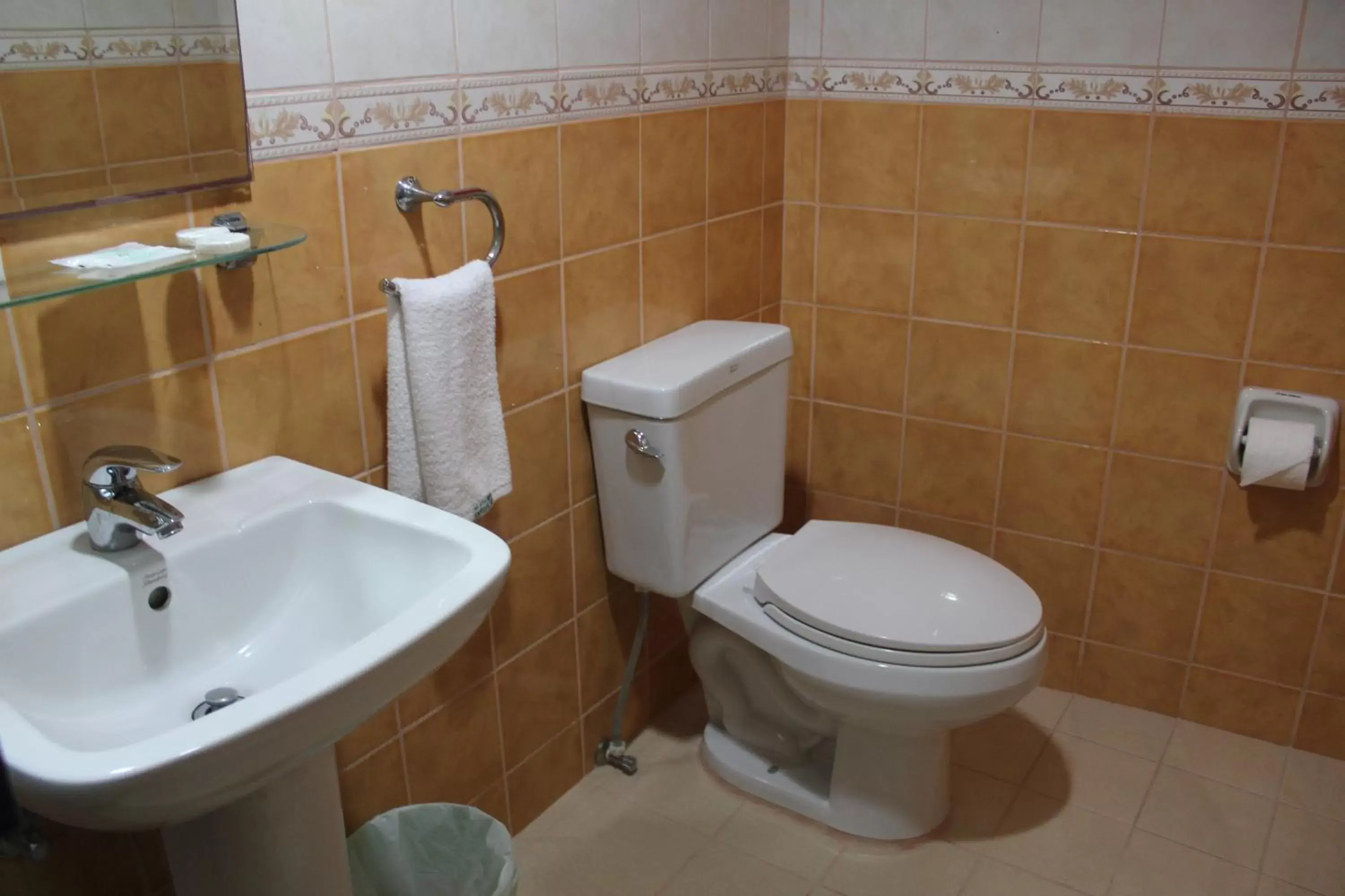 Bathroom in Elegant Circle Inn