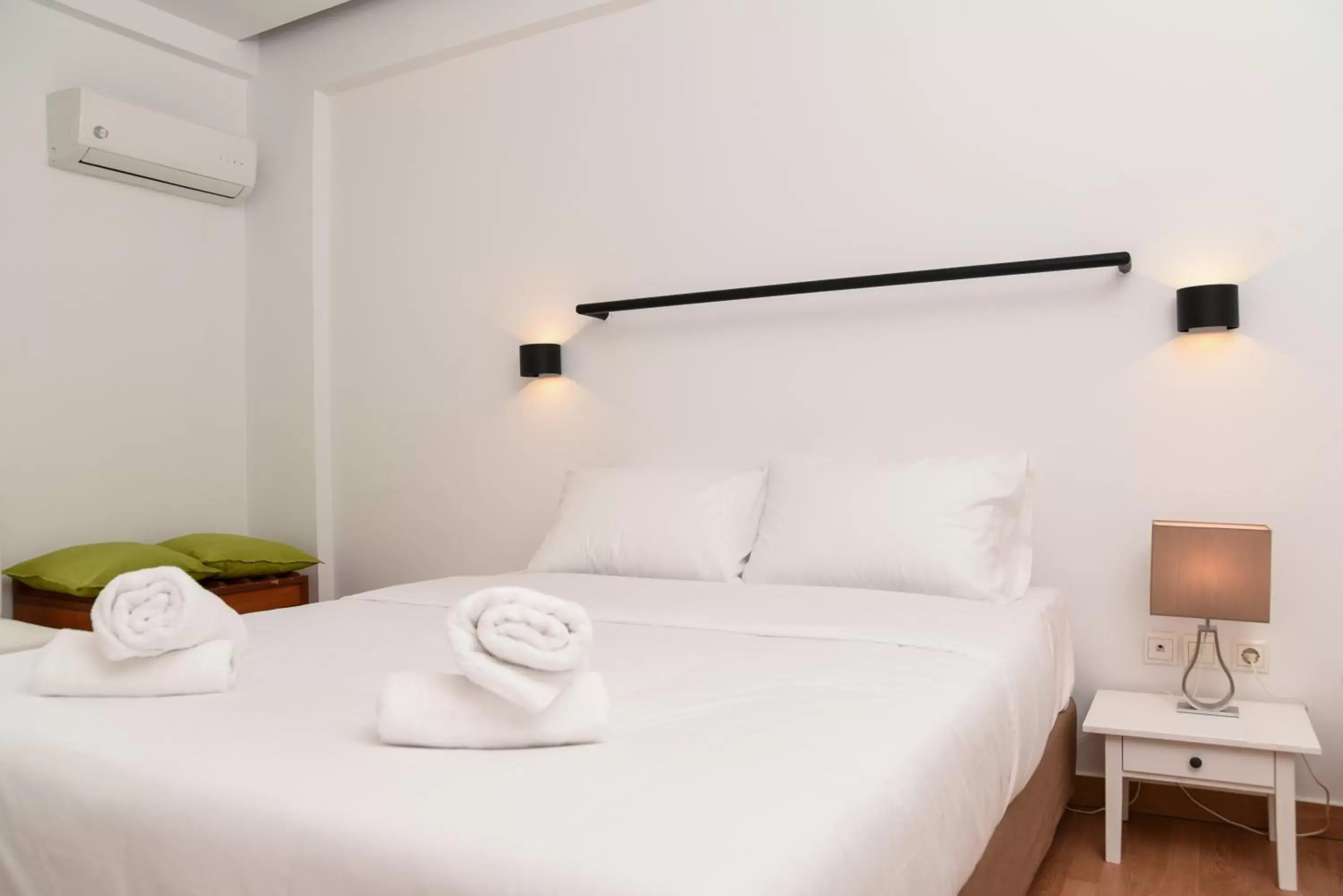 Bed in HOTEL_TIER