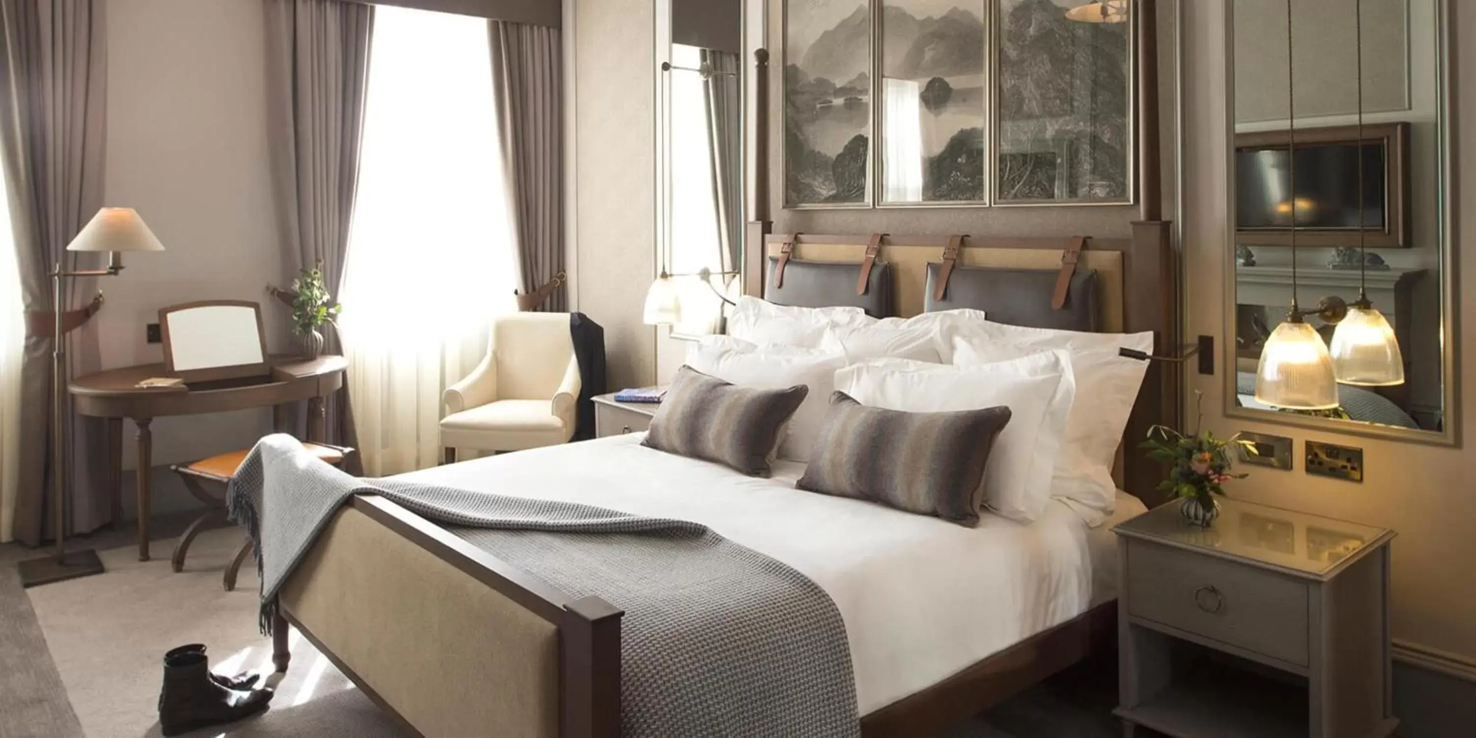 Bedroom, Bed in InterContinental Hotels - Edinburgh The George, an IHG Hotel