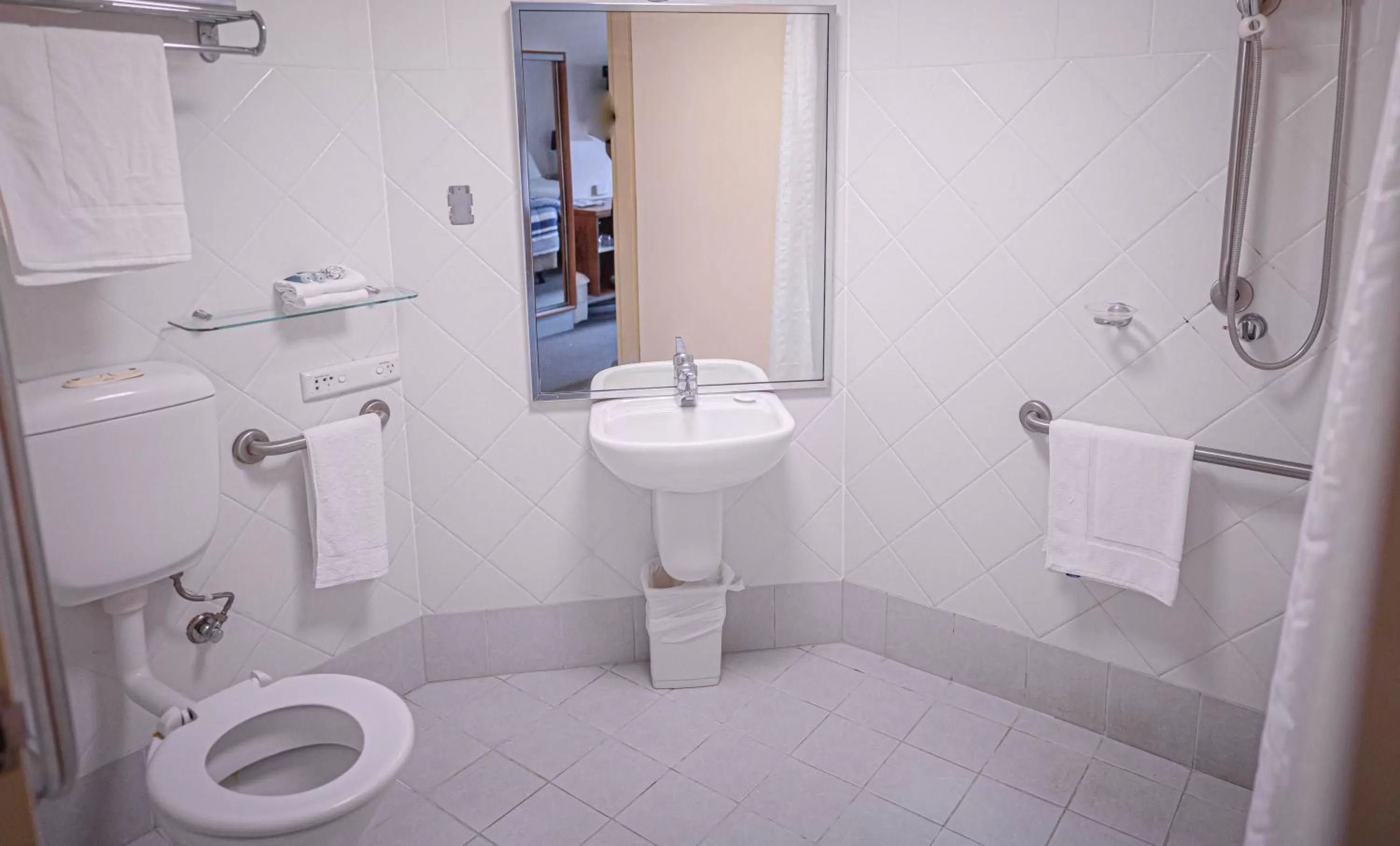 Shower in Heritage Cairns Hotel