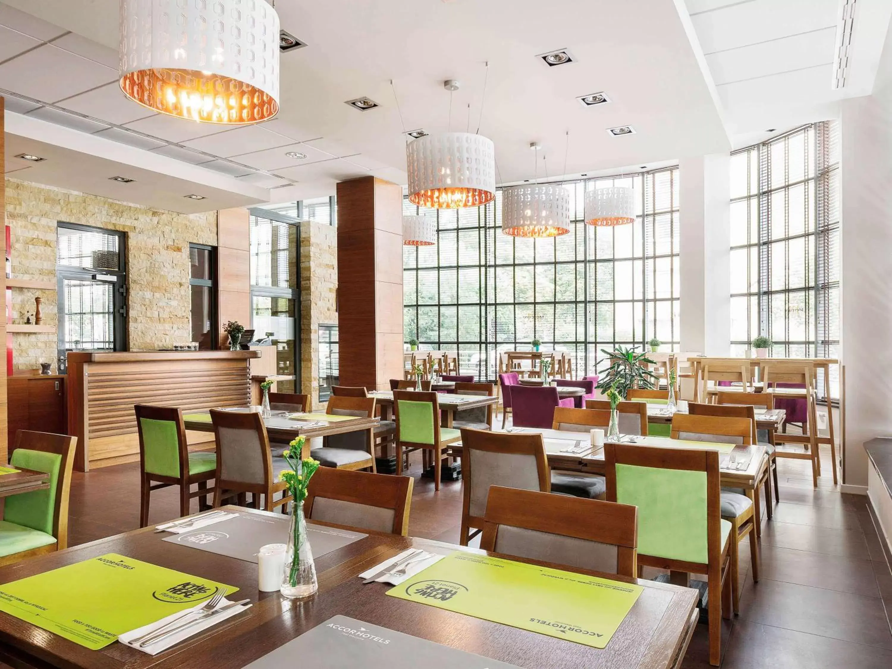 Restaurant/Places to Eat in Mercure Warszawa Airport