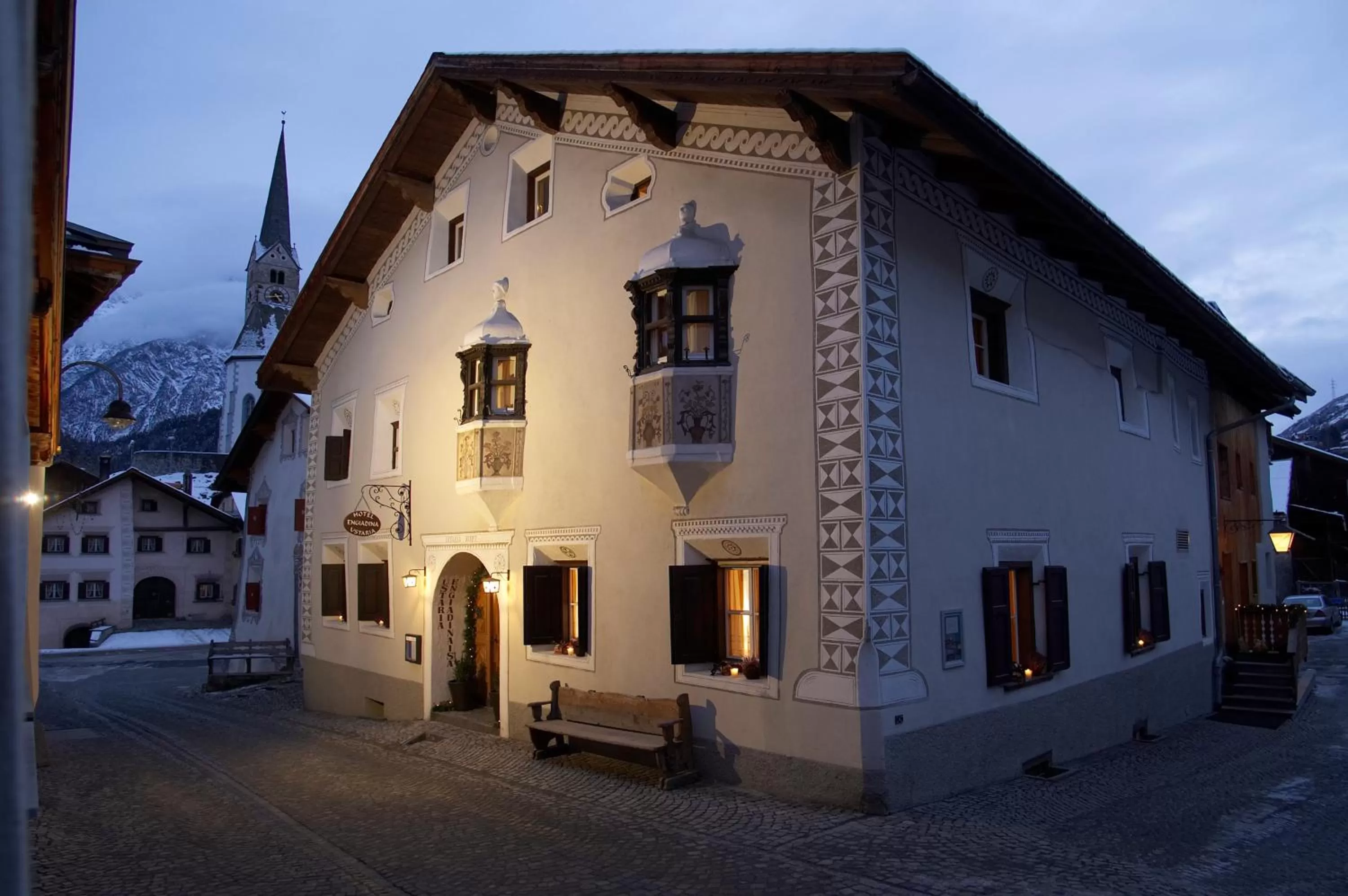 Facade/entrance in Hotel Engiadina