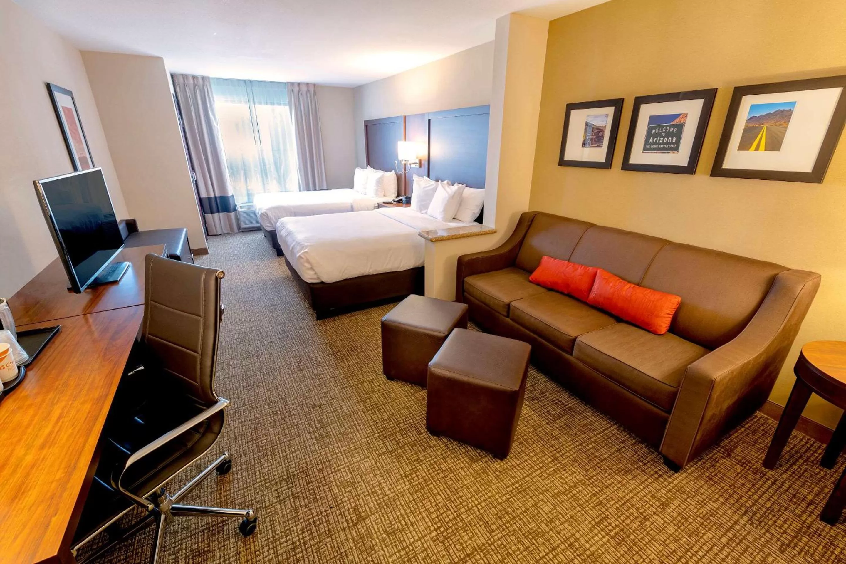 Photo of the whole room, Bed in Comfort Suites Goodyear-West Phoenix