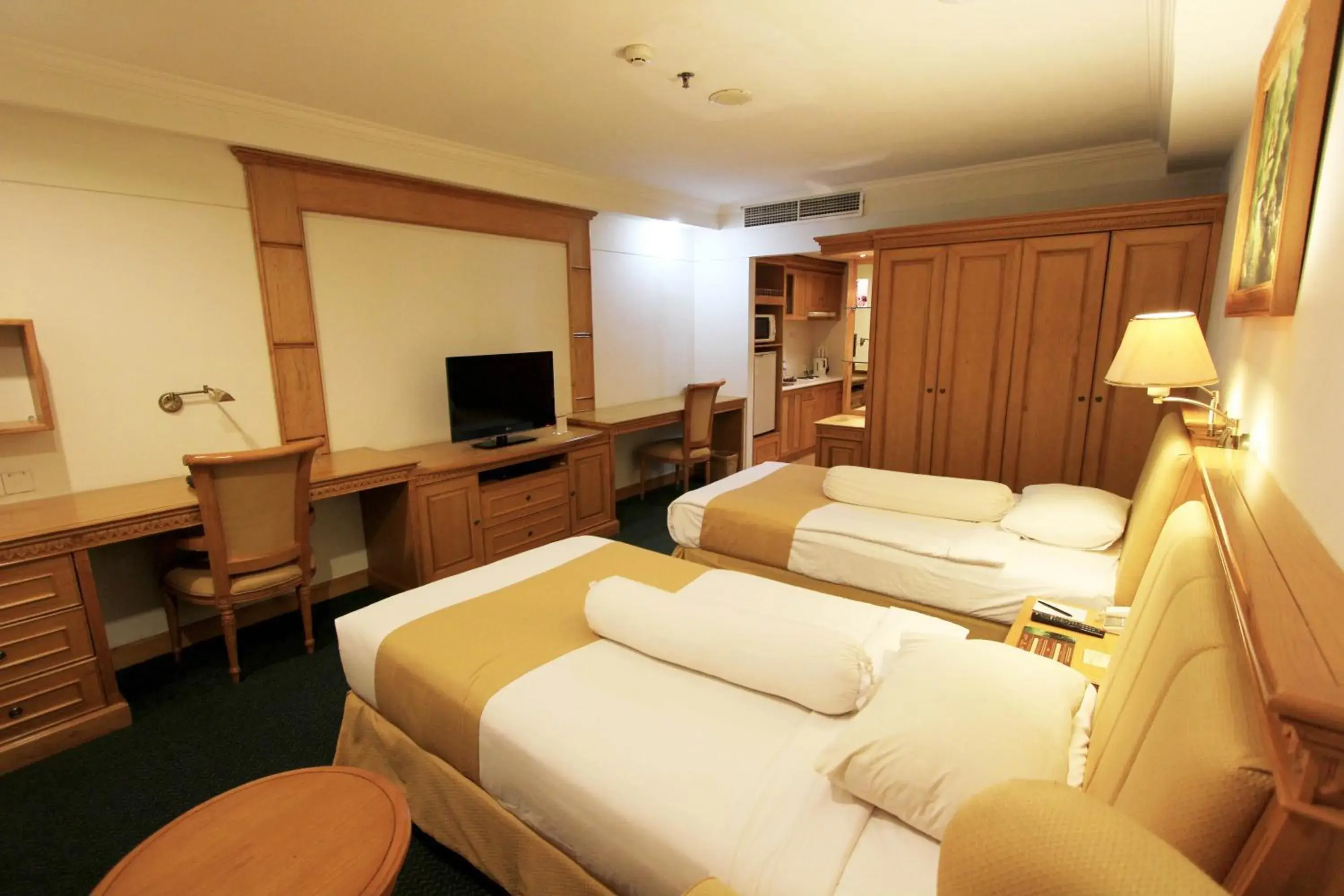 Bedroom in Harmoni Suites Hotel