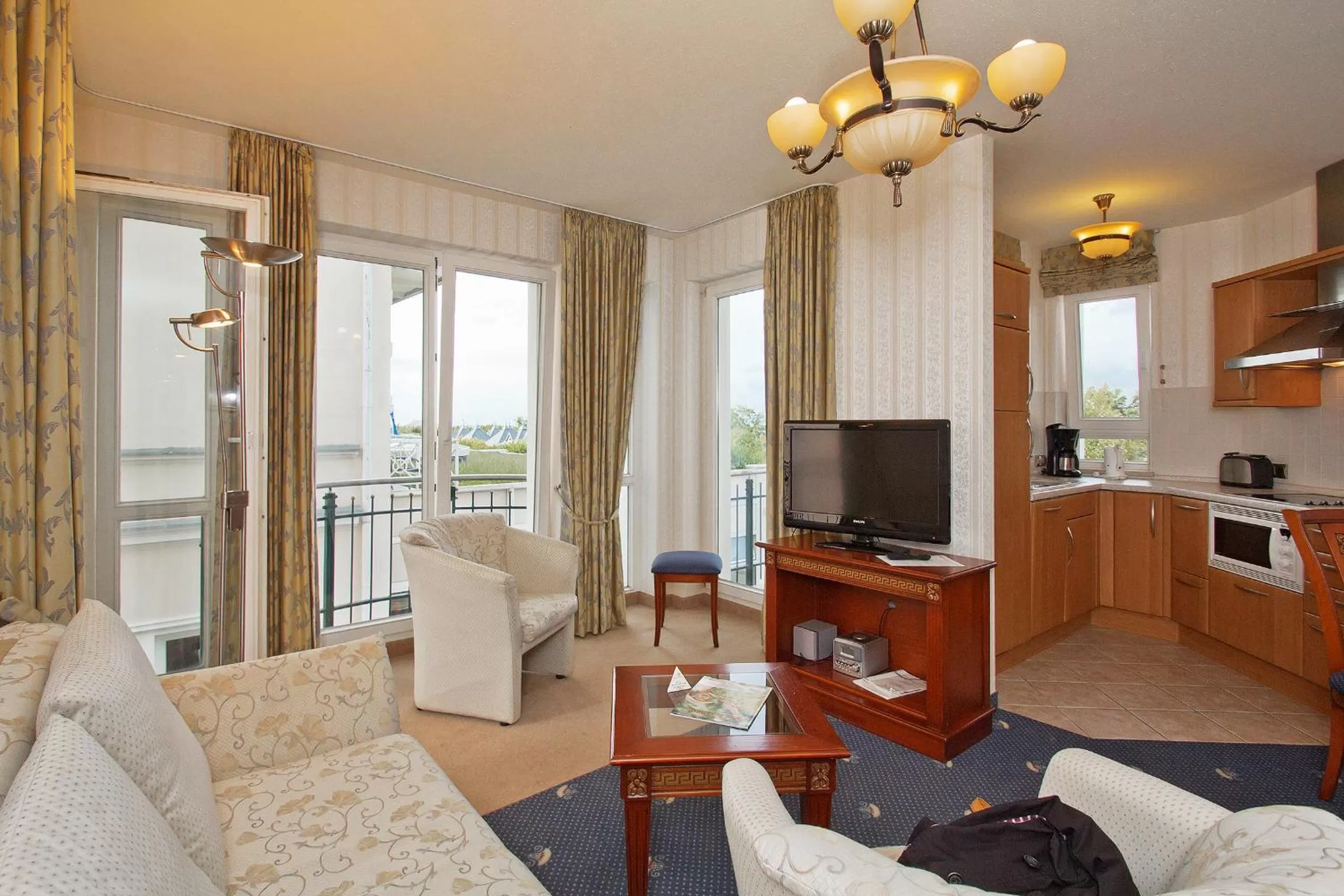 Kitchen or kitchenette in SEETELHOTEL Ostseeresidenz Ahlbeck