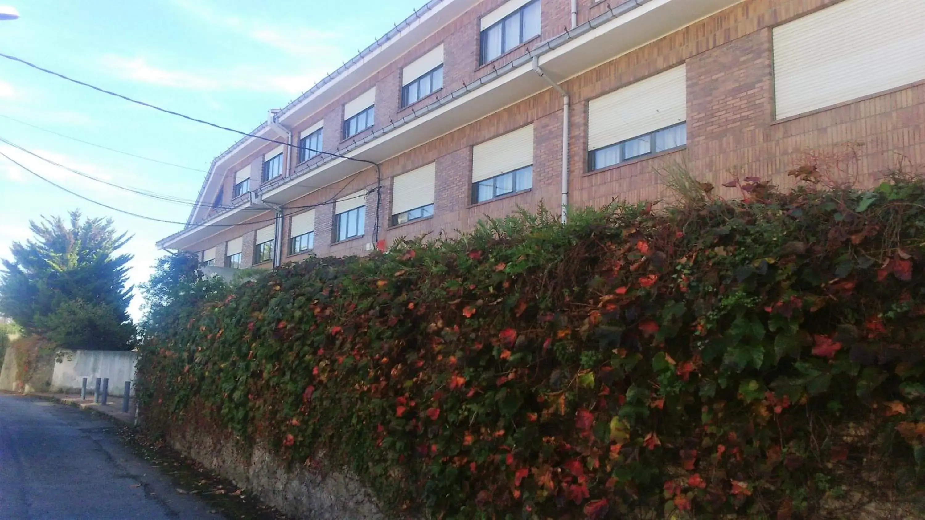 Facade/entrance, Property Building in Hotel San Millán