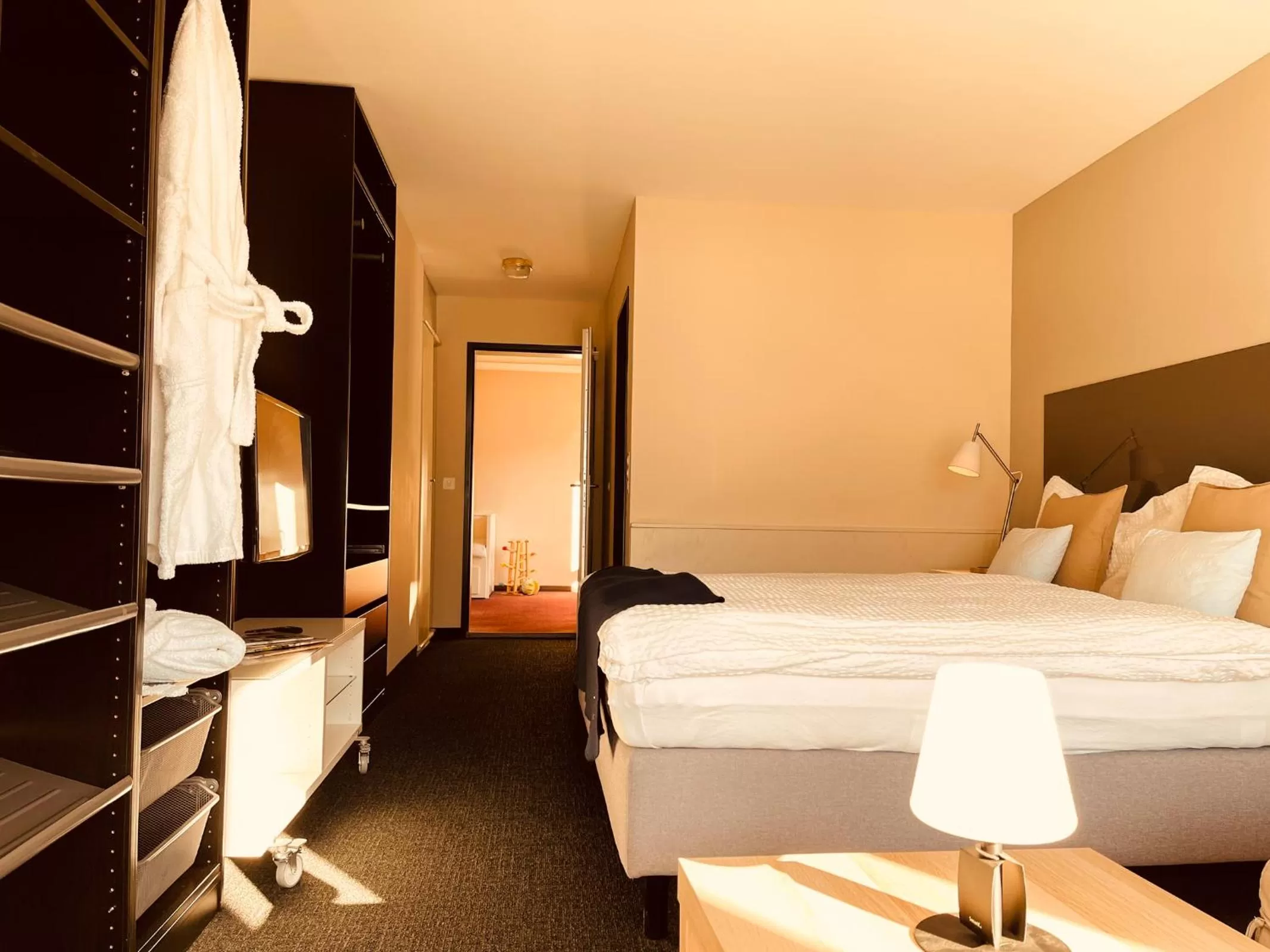 Floor plan, Bed in Seehotel Riviera at Lake Lucerne