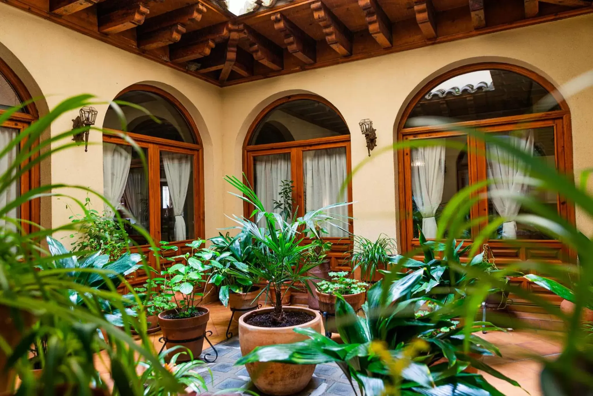 Inner courtyard view in Hotel Santa Isabel