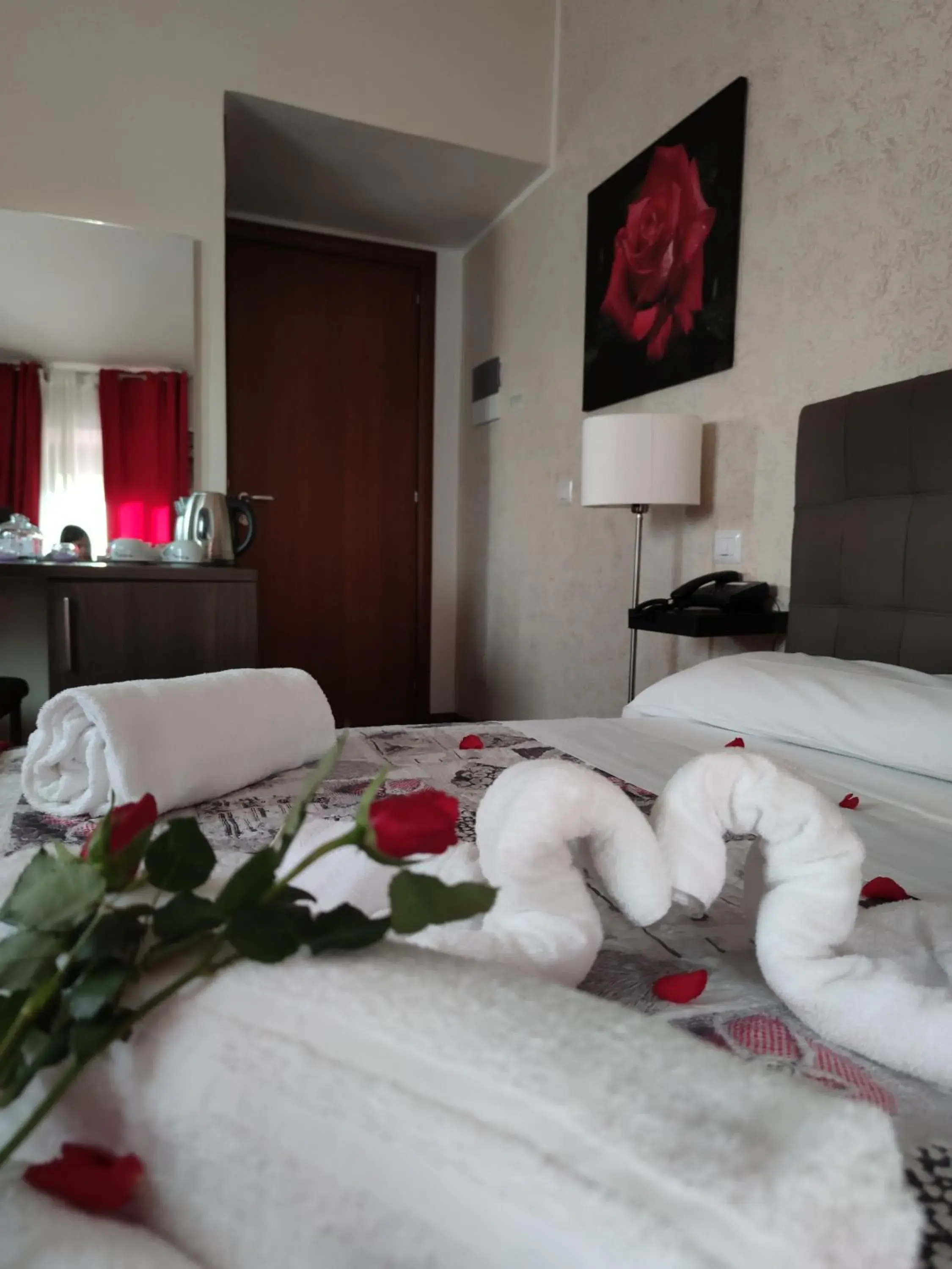 Bed in Le Undici Rose Hotel