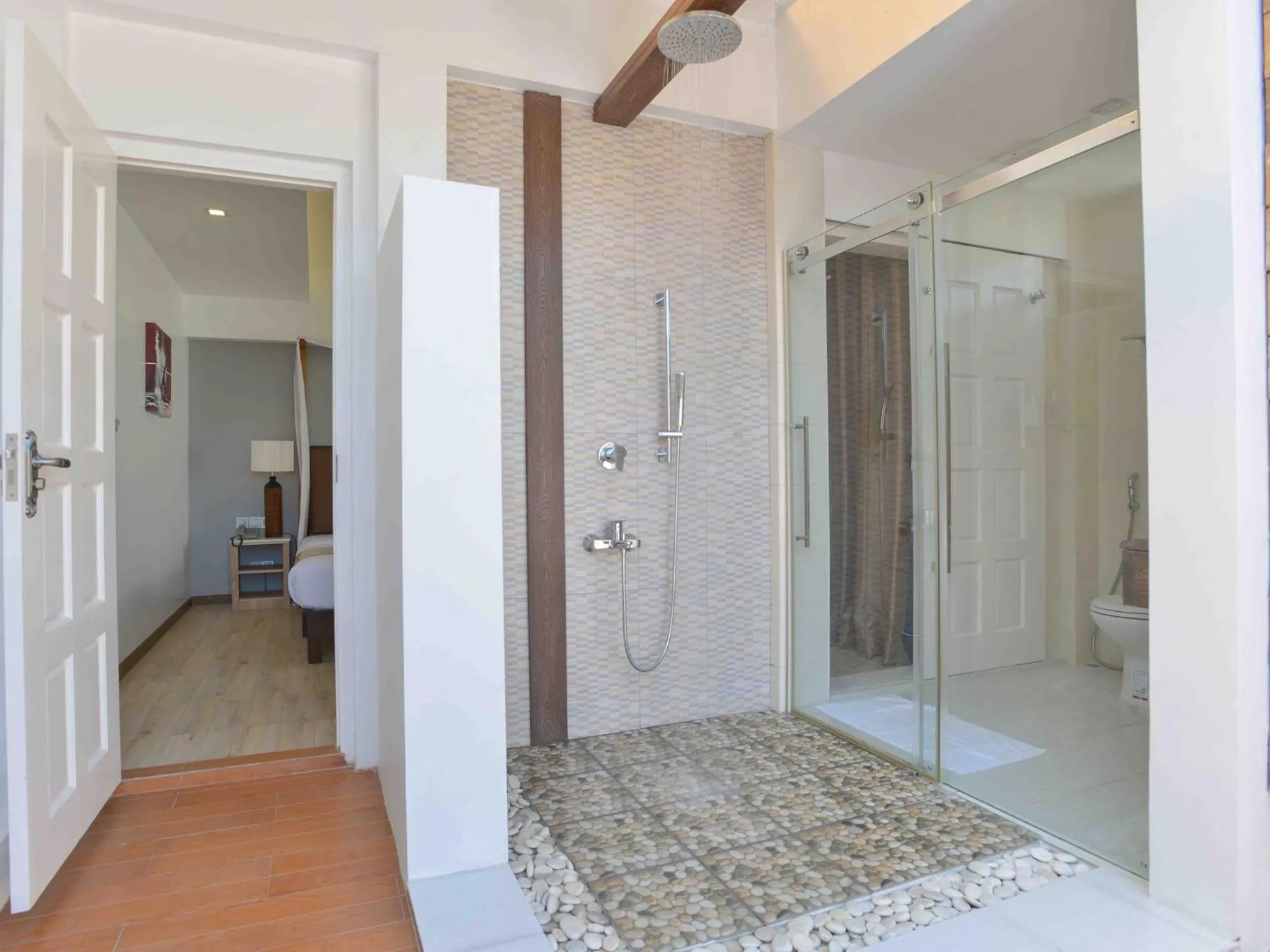 Shower in Coconut Tree Hulhuvilla Beach