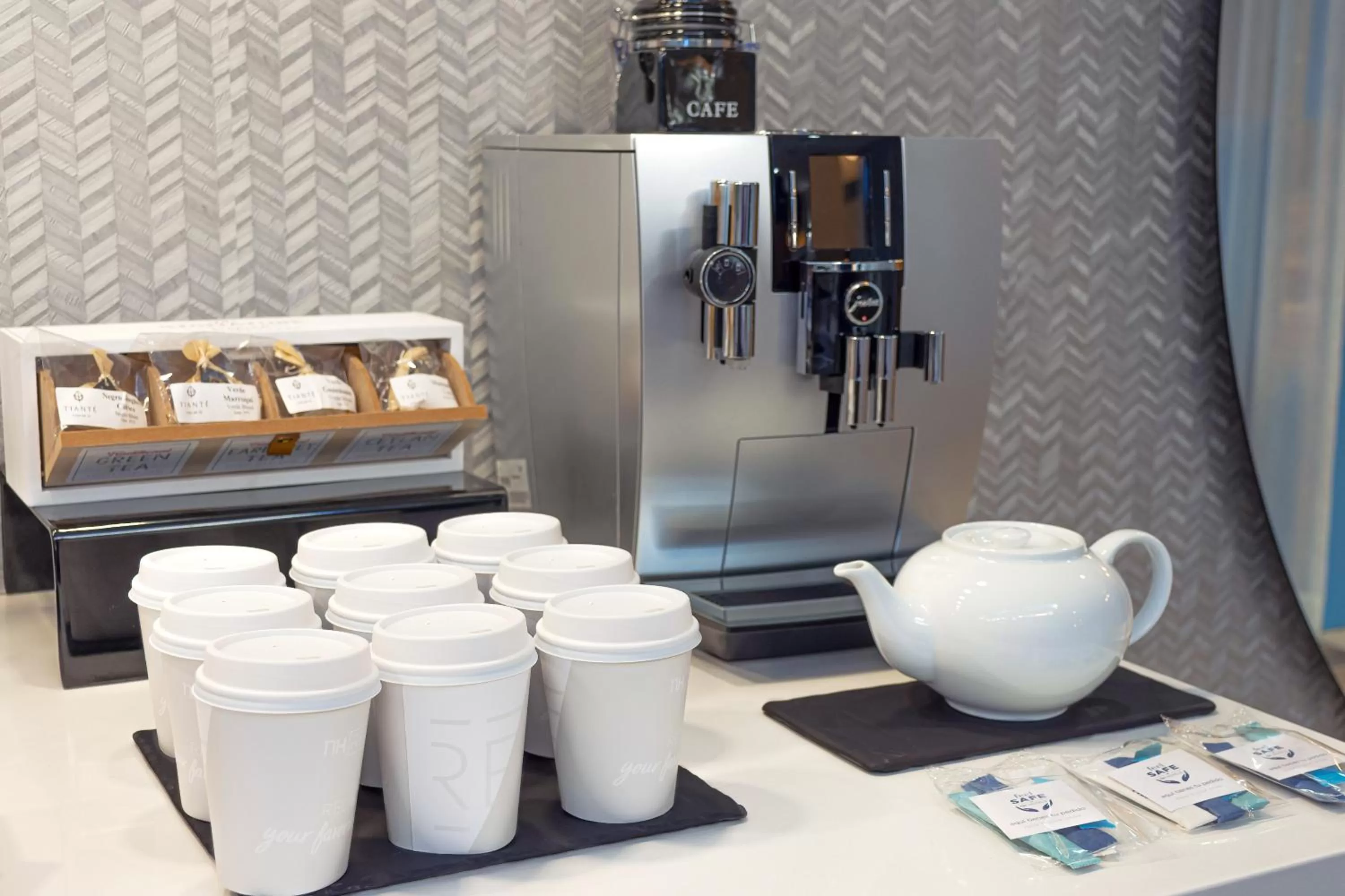 Breakfast in NH Puebla FINSA