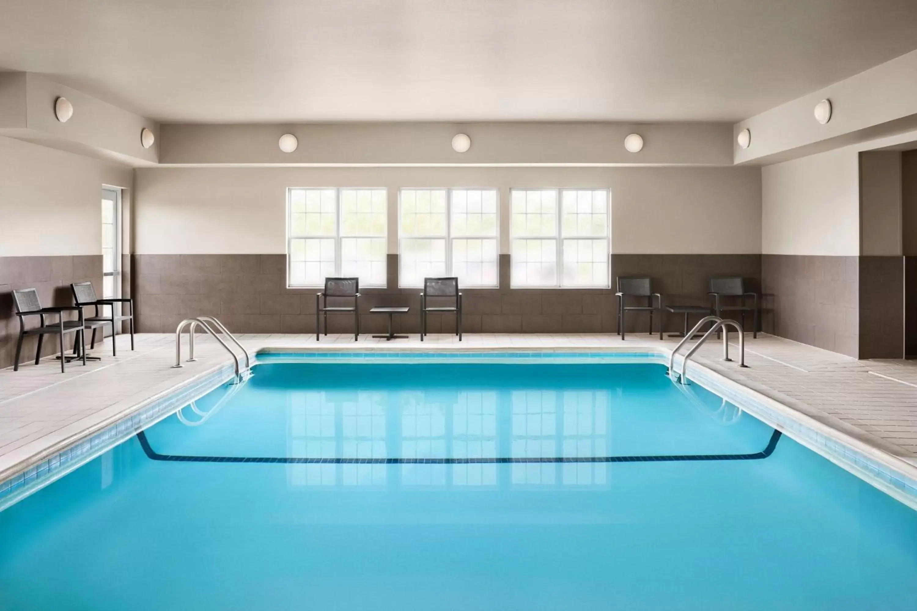 Swimming Pool in Residence Inn Indianapolis Northwest