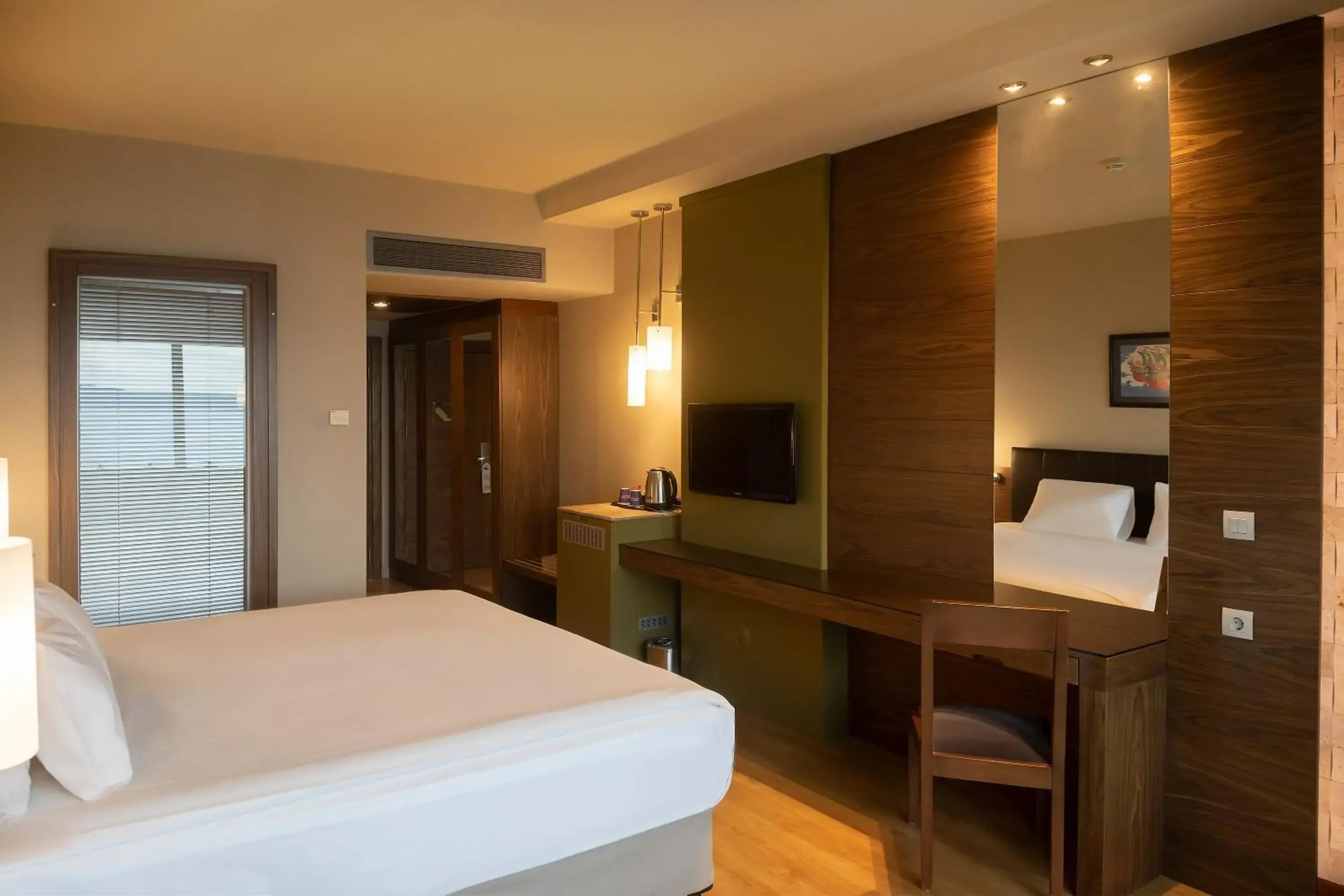 Massage, Bed in Kolin Hotel