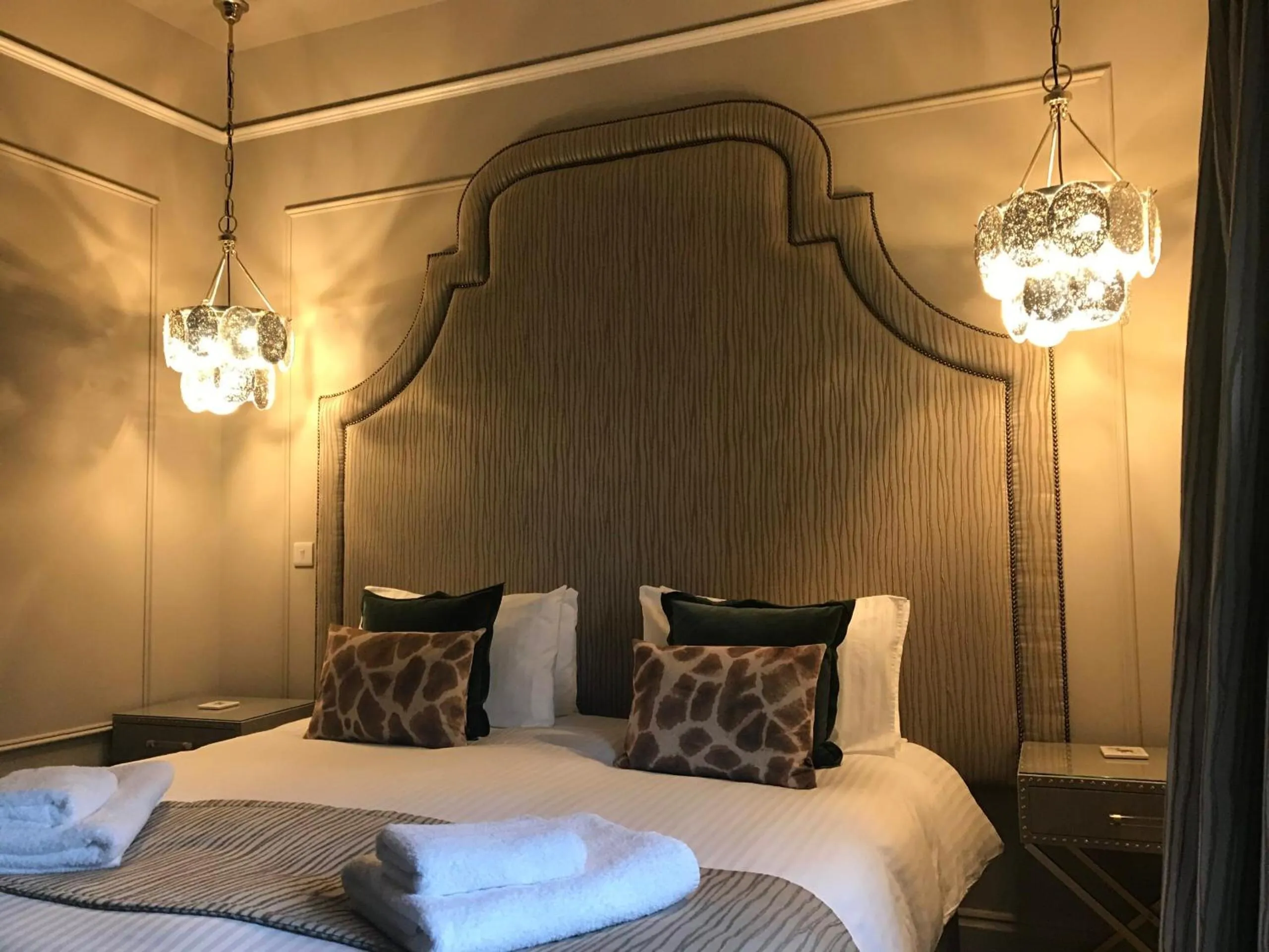 Bed in Welbeck Manor and Golf