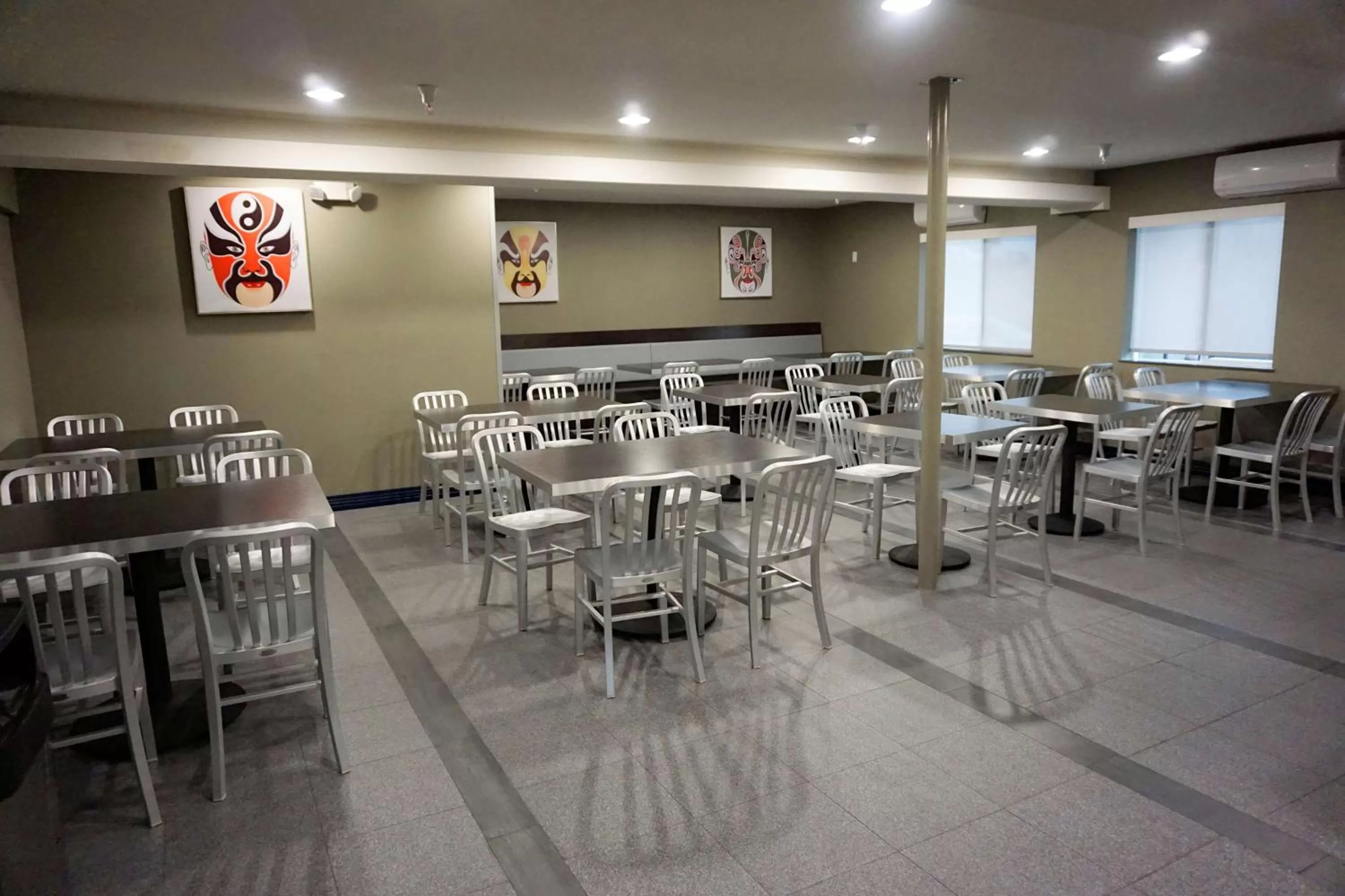 Restaurant/places to eat in Hartford Hotel Best Western Signature Collection