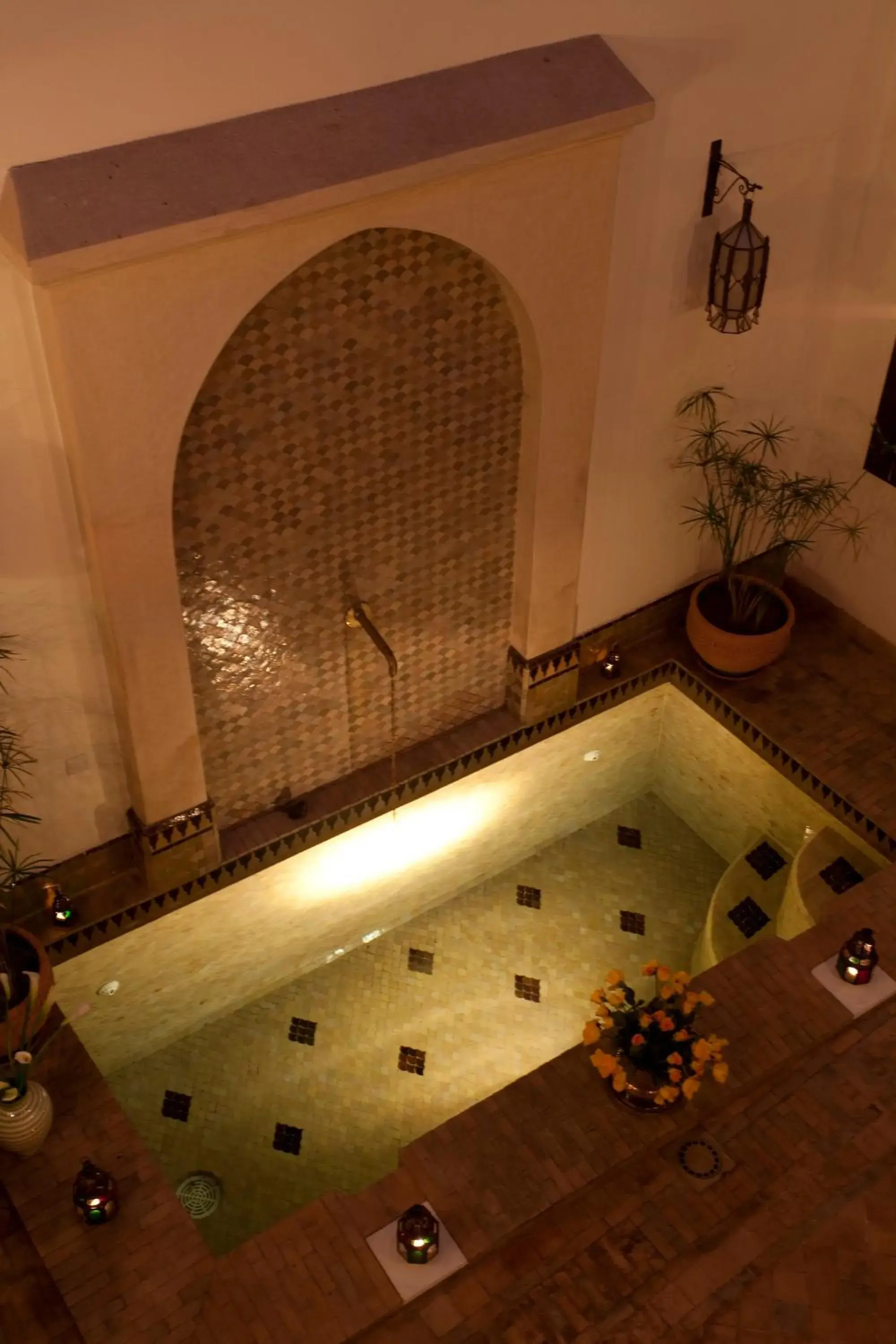 Swimming pool, Bathroom in Riad Aubrac