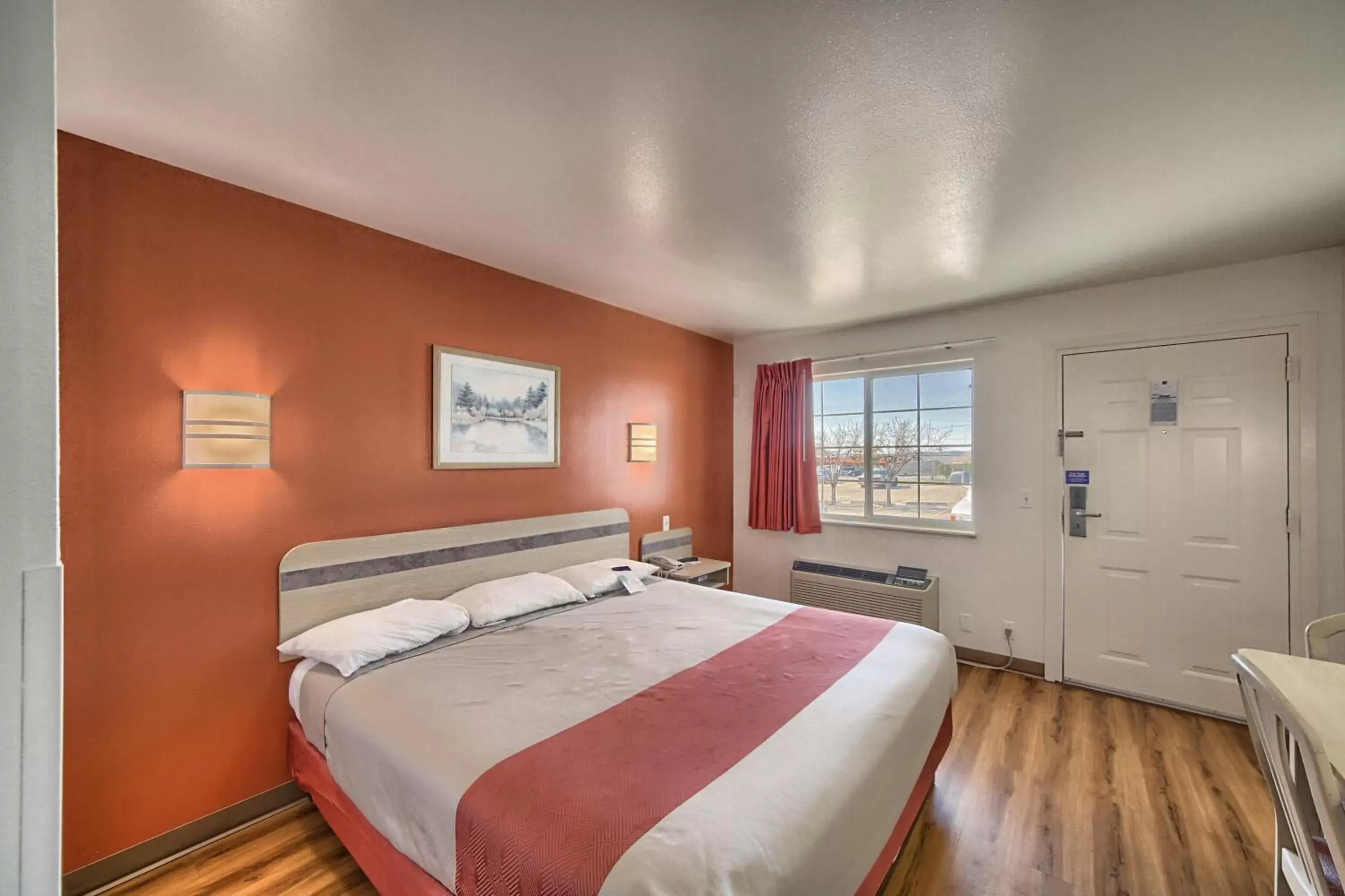 Bedroom, Bed in Motel 6-Kerrville, TX
