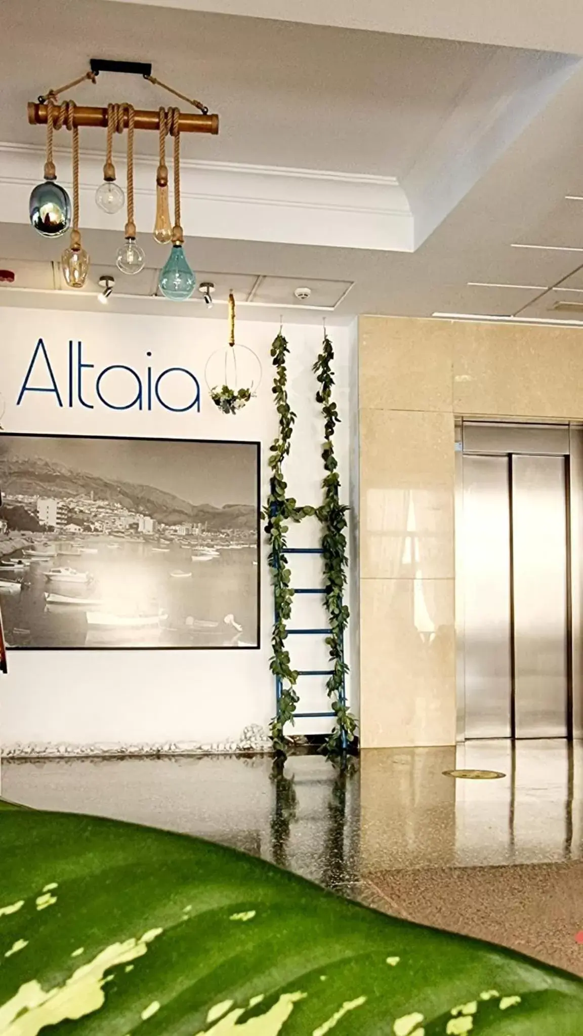 Lobby or reception in Hotel Altaia