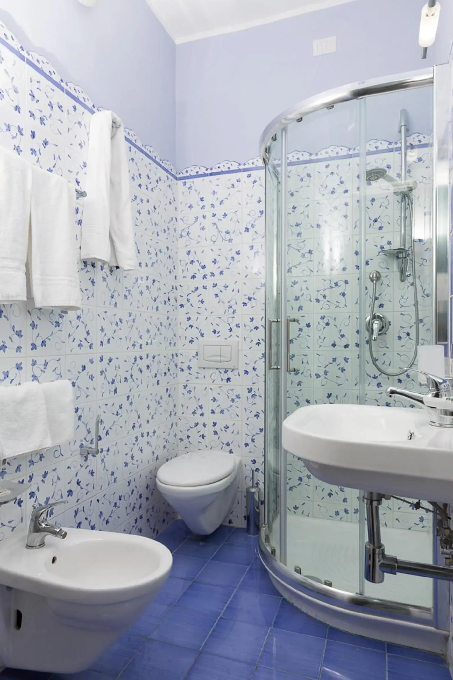 Bathroom in Hotel Villa Nefele