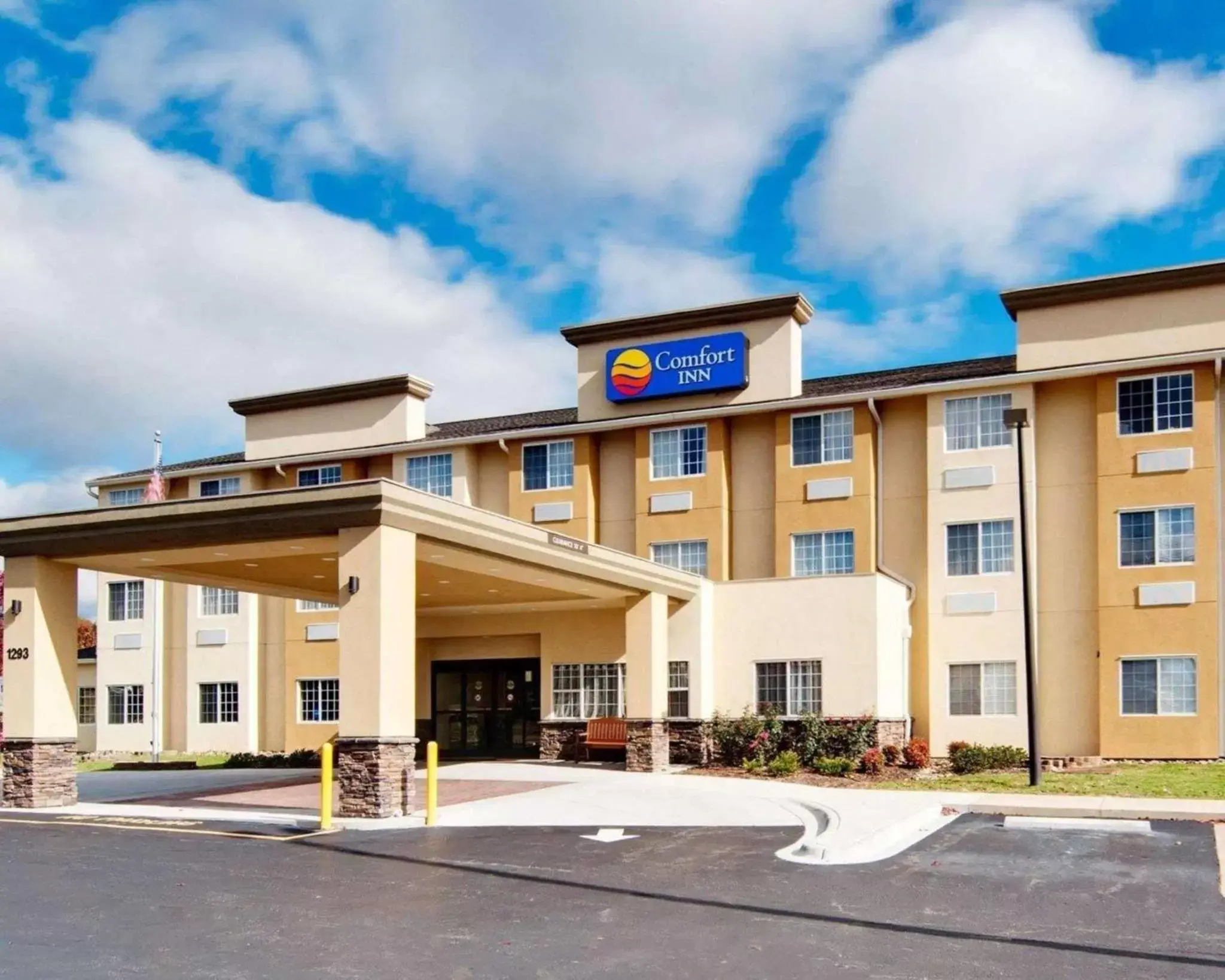 Property building in Comfort Inn Mount Airy Property building in Comfort Inn Mount Airy