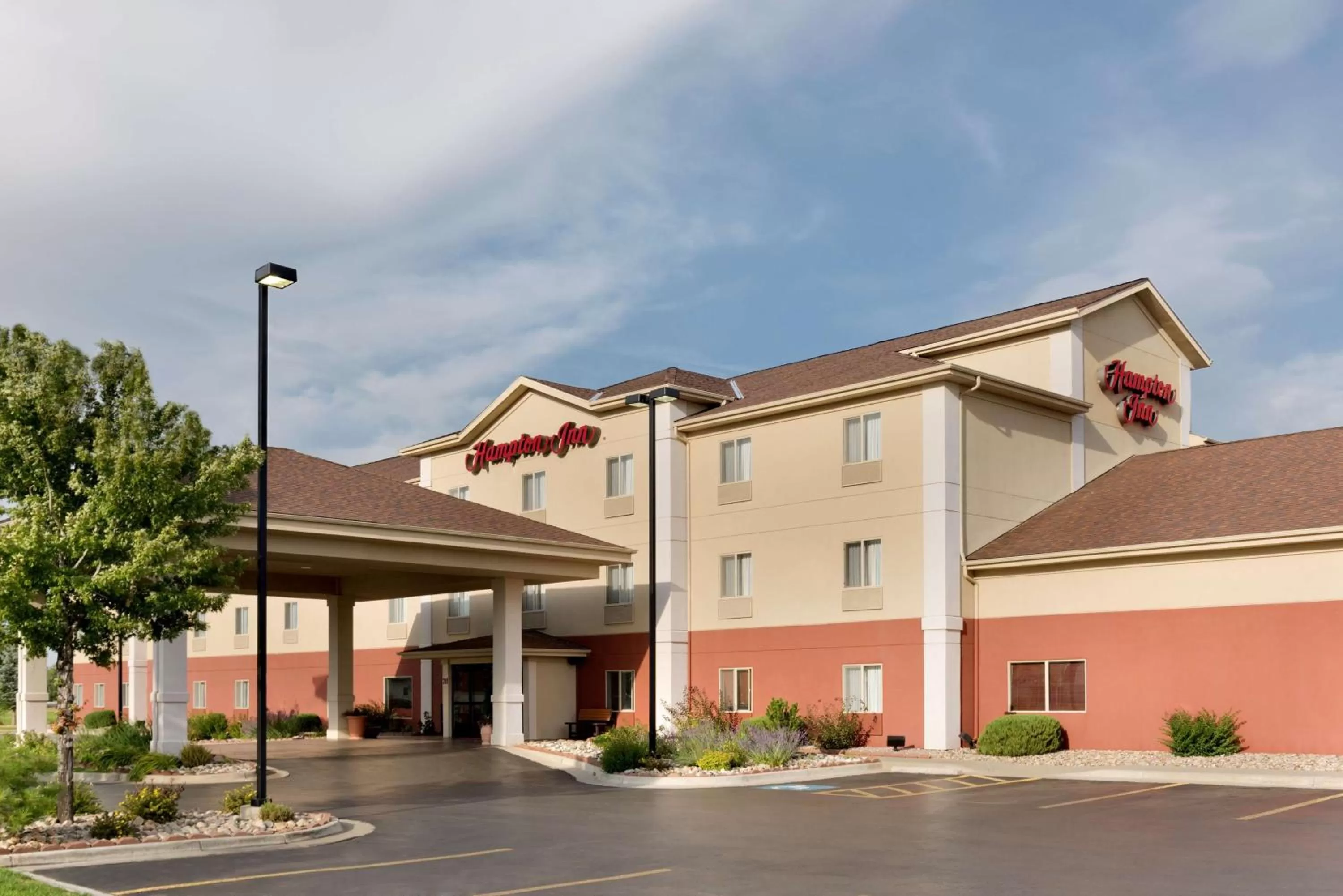 Property Building in Hampton Inn Gillette