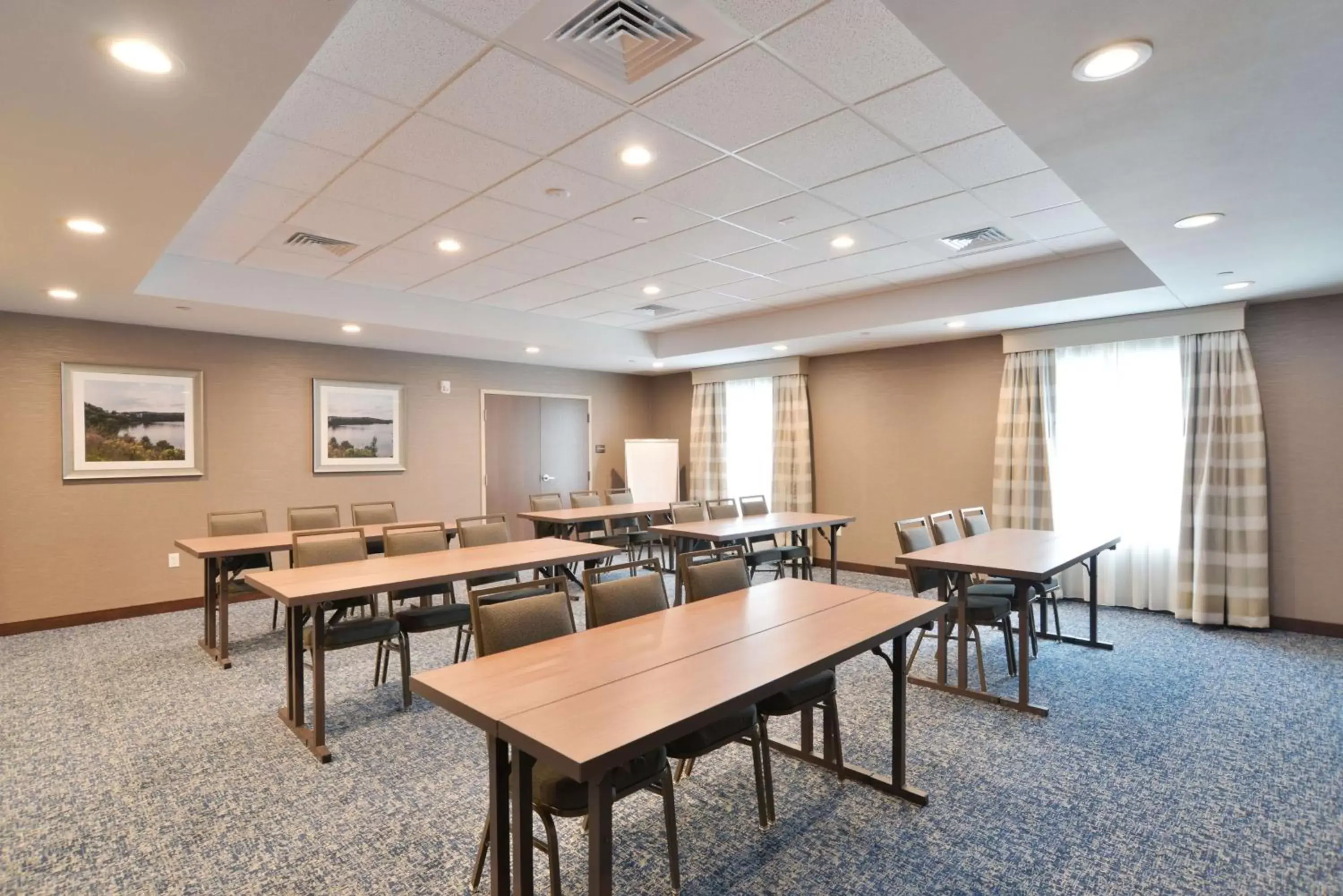 Meeting/conference room, Table Tennis in Hampton Inn & Suites Menomonie-UW Stout