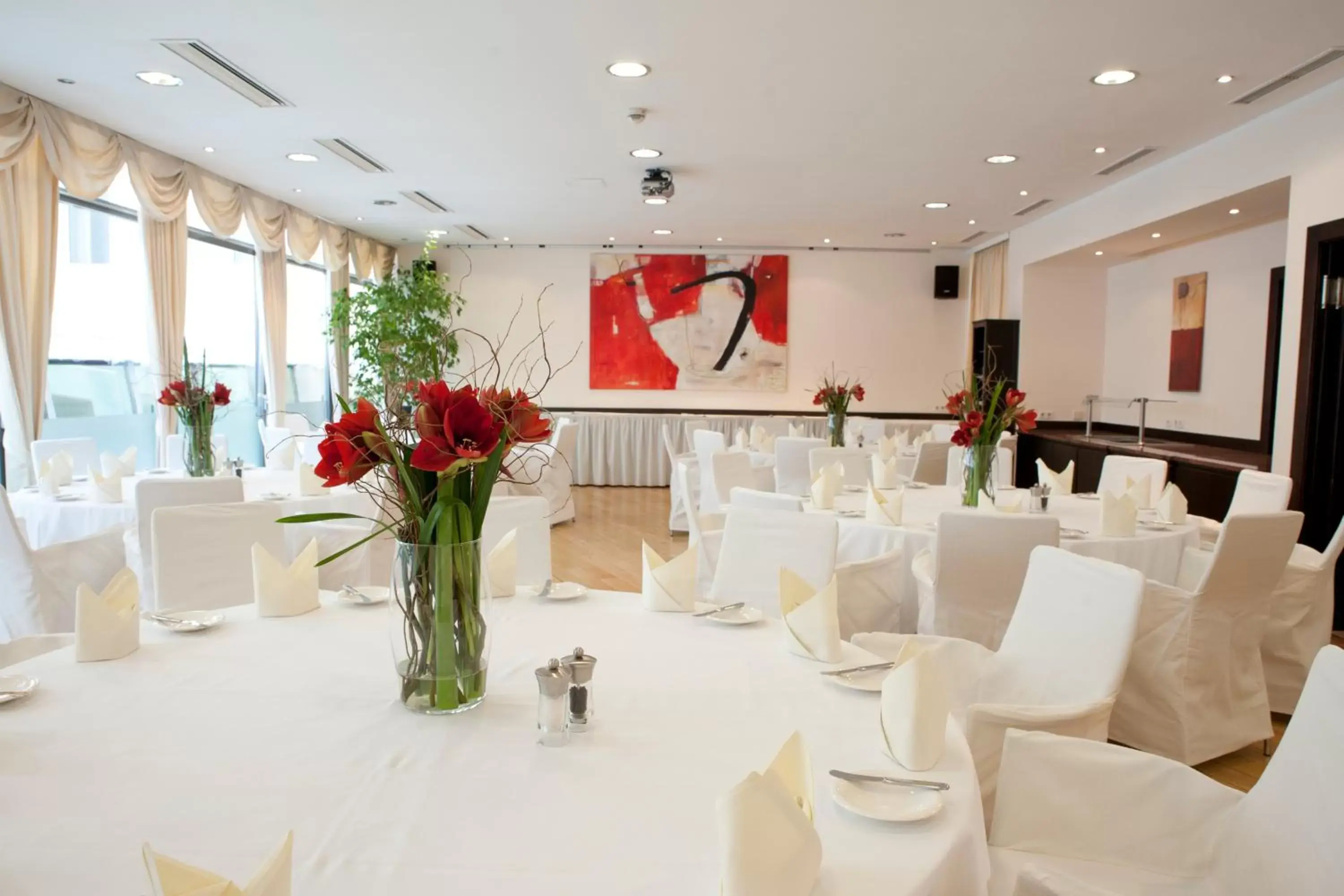 Banquet/Function facilities, Banquet Facilities in Hotel Sandwirth