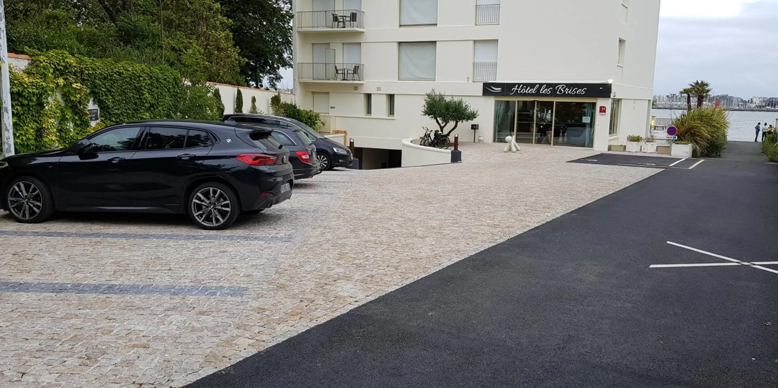 Property Building in Hotel les Brises