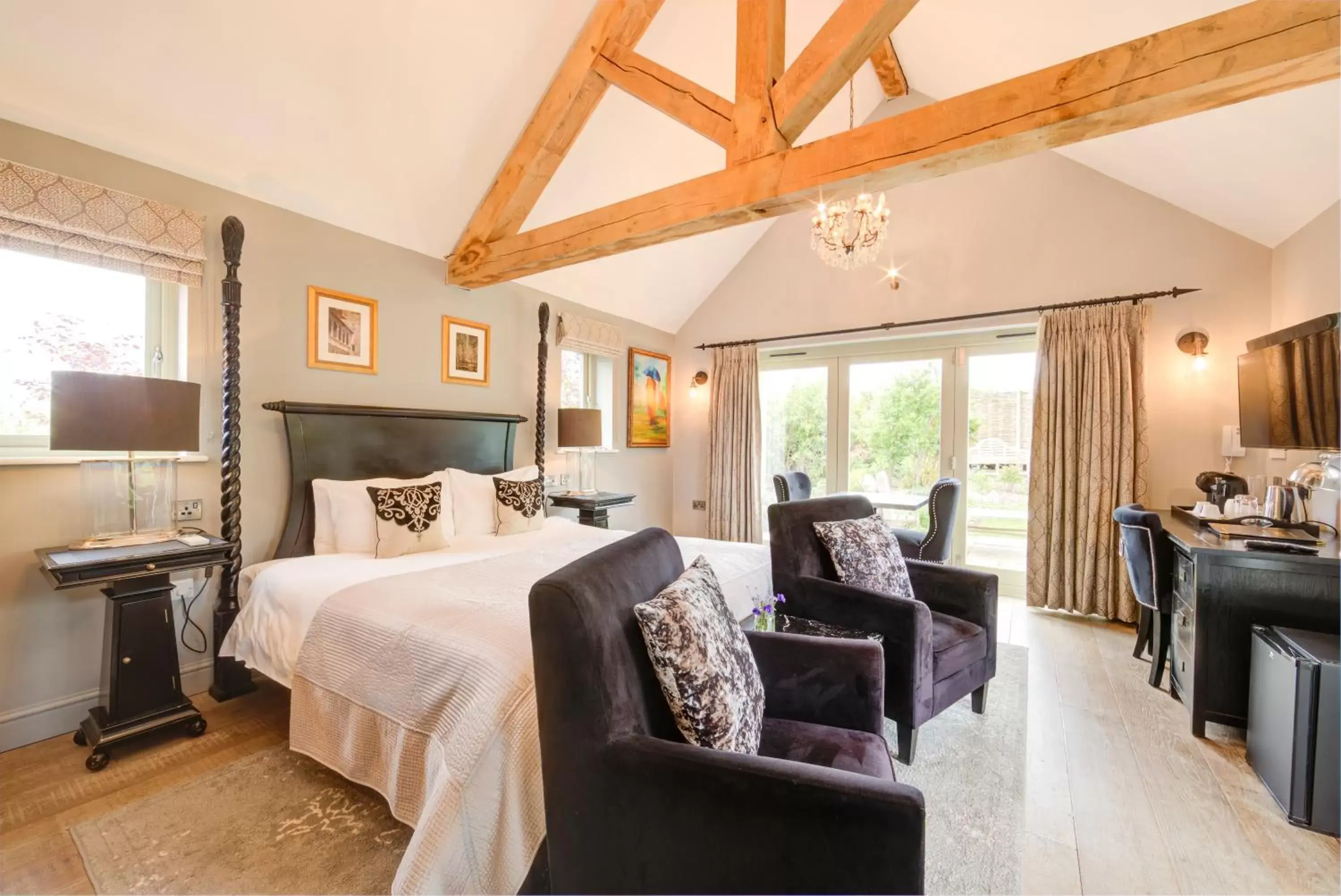 Bedroom in Eagle Mill Luxury Rooms