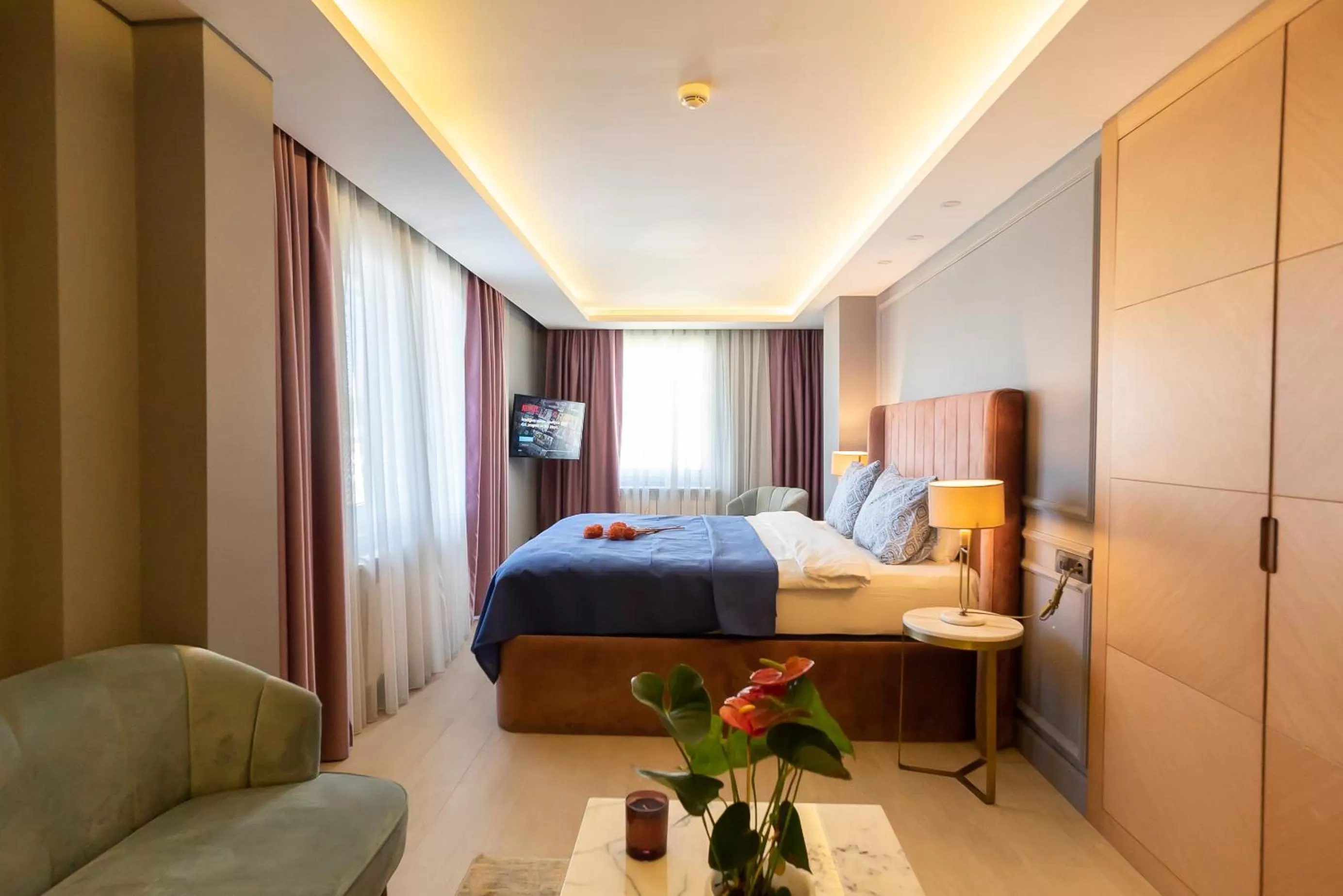 Bed in Malta Bosphorus Hotel