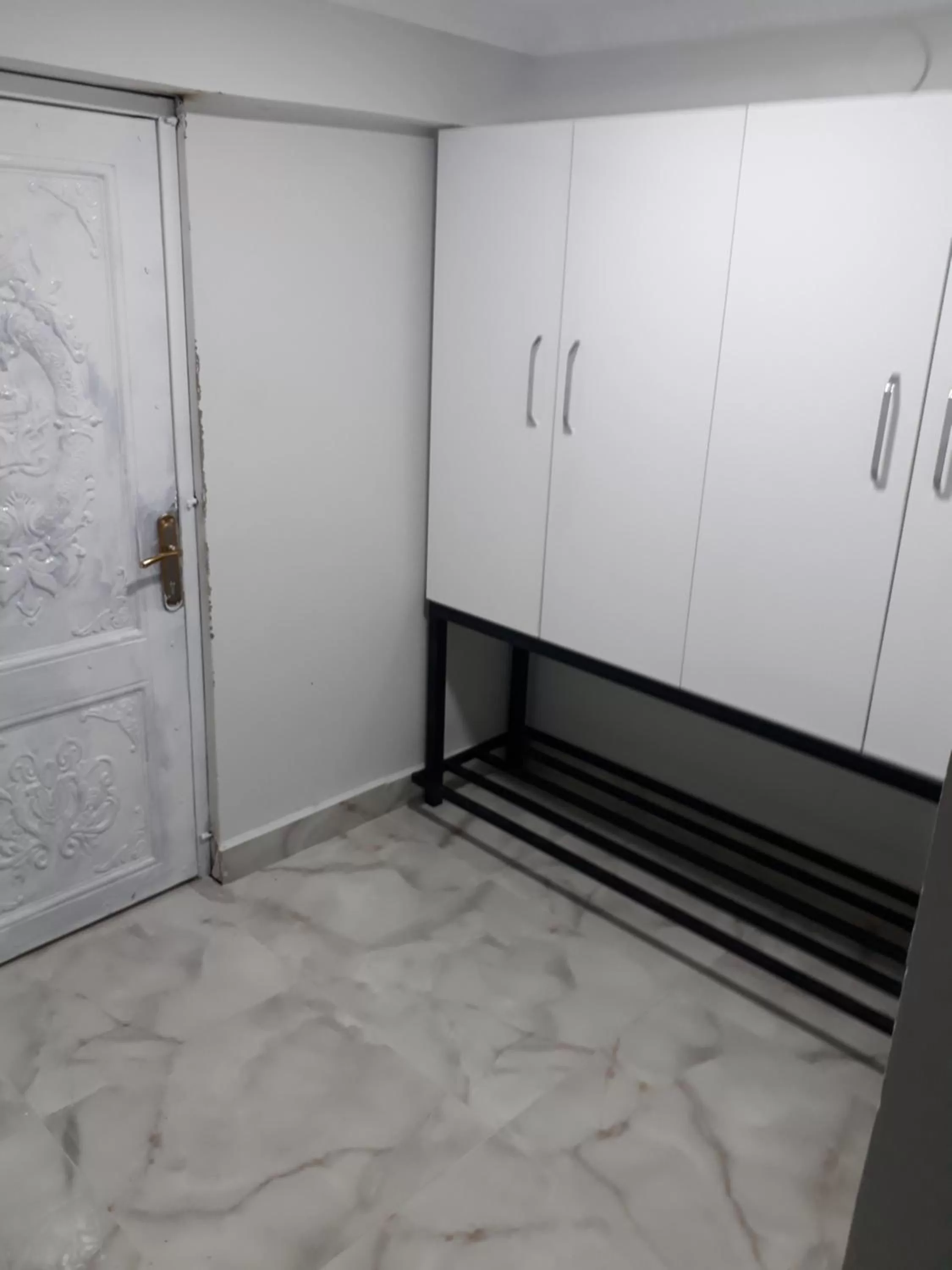 wardrobe in Arat Apartments