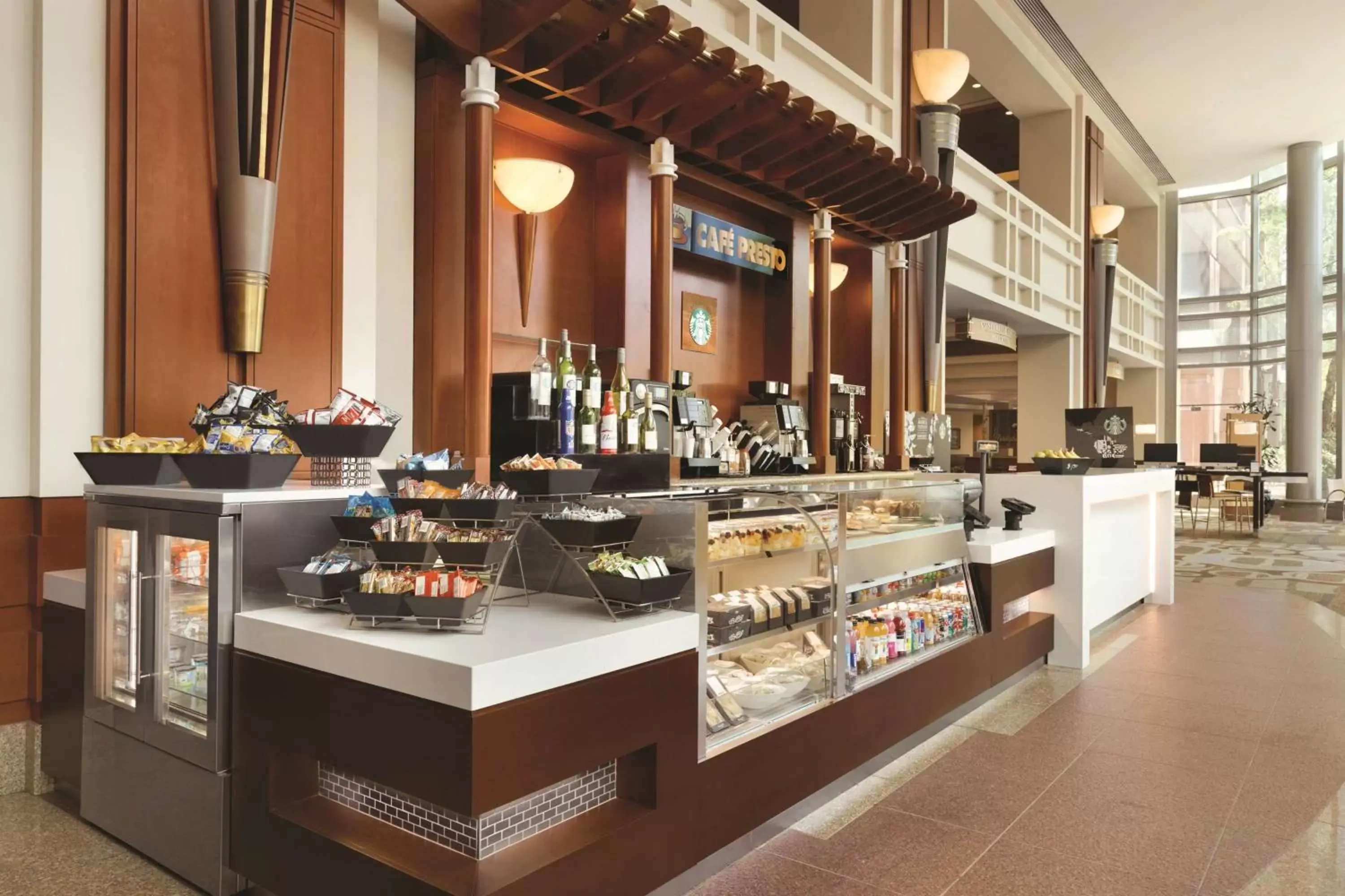 Restaurant/places to eat in Hilton Boston Logan Airport