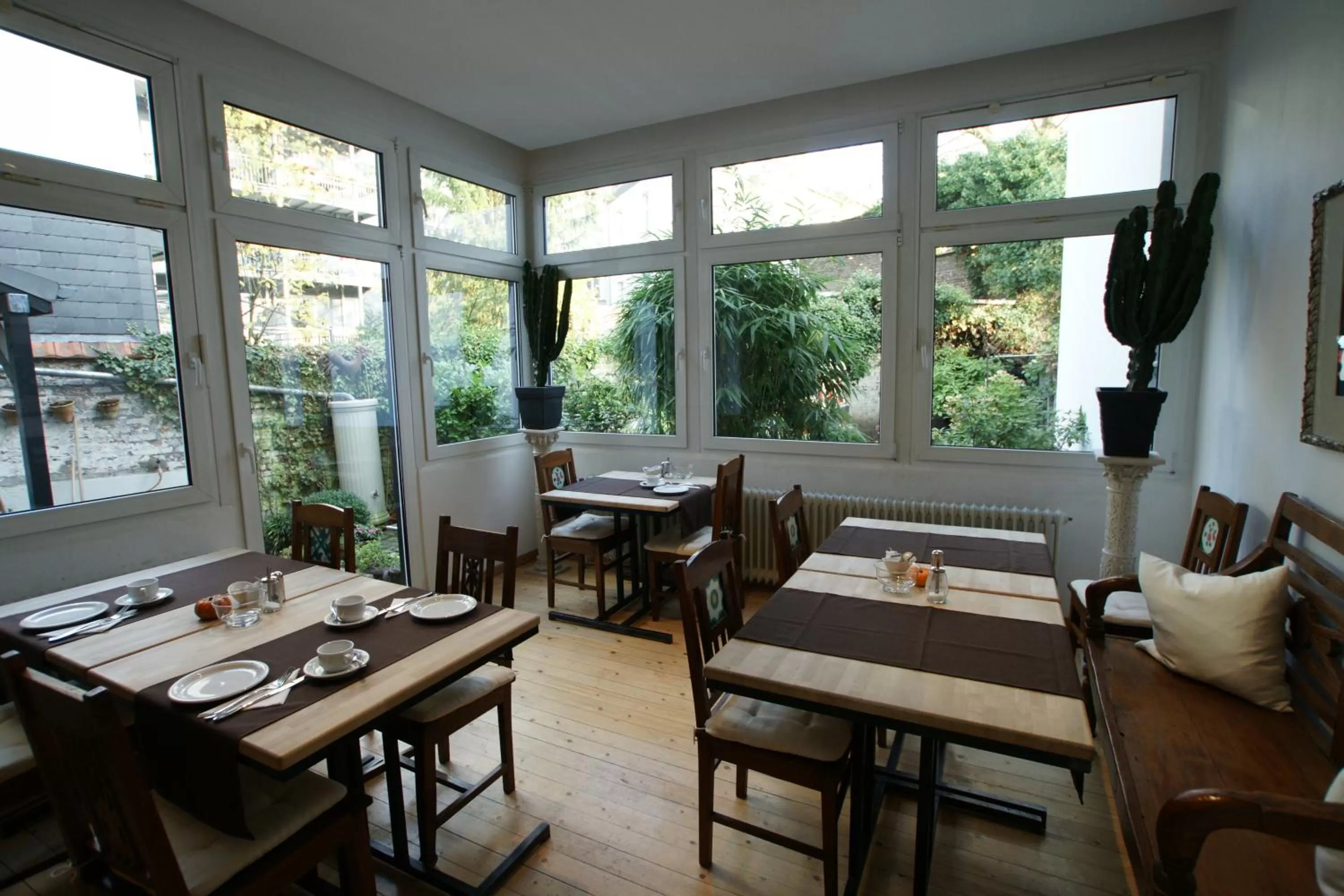 Restaurant/places to eat in Hotel Stern - Self Check-In