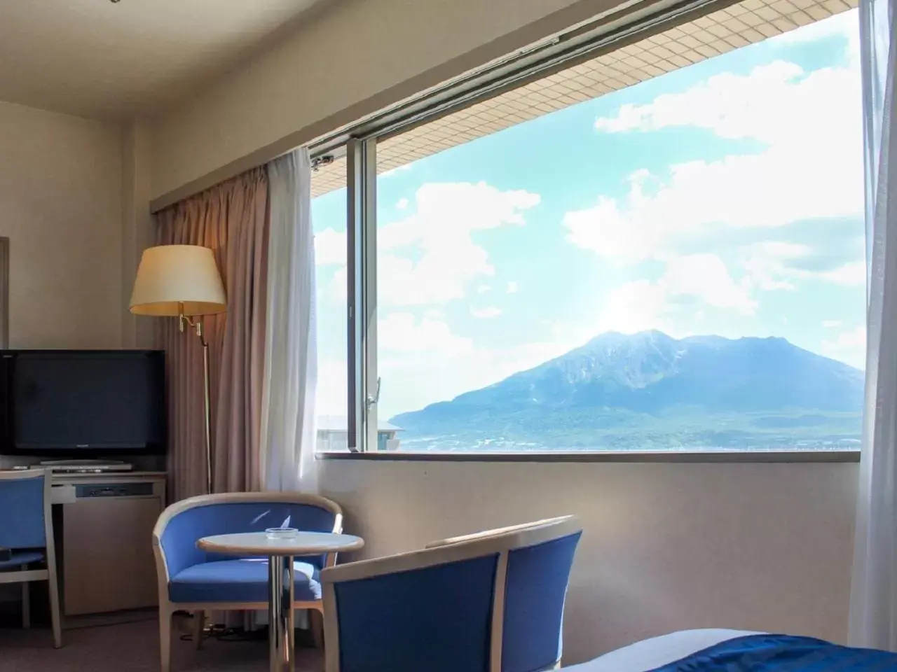 View (from property/room), TV/Entertainment Center in HOTEL LiVEMAX BUDGET Kagoshima