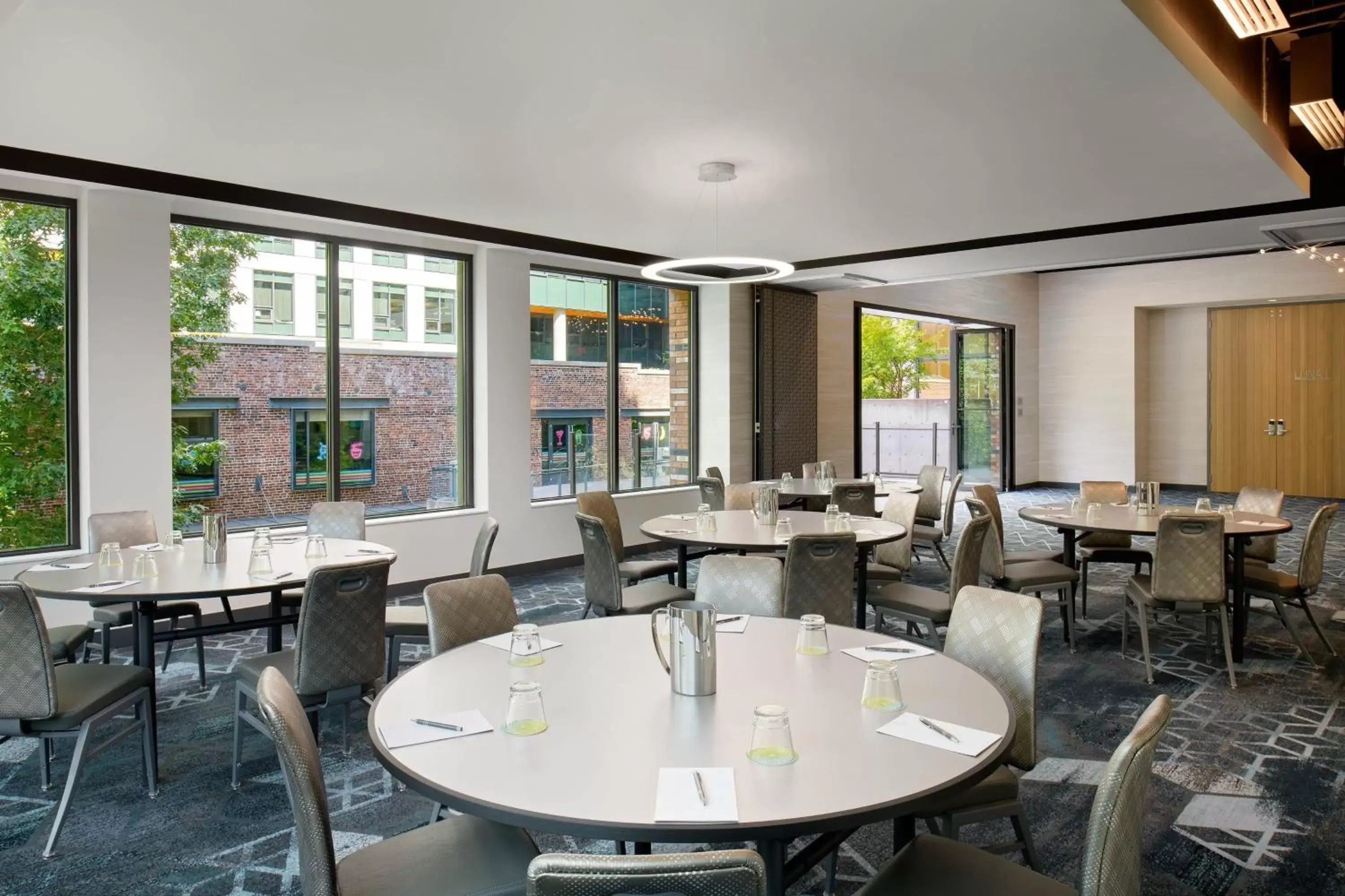 Meeting/conference room, Restaurant/Places to Eat in Astra Hotel, Seattle, A Tribute Portfolio Hotel by Marriott