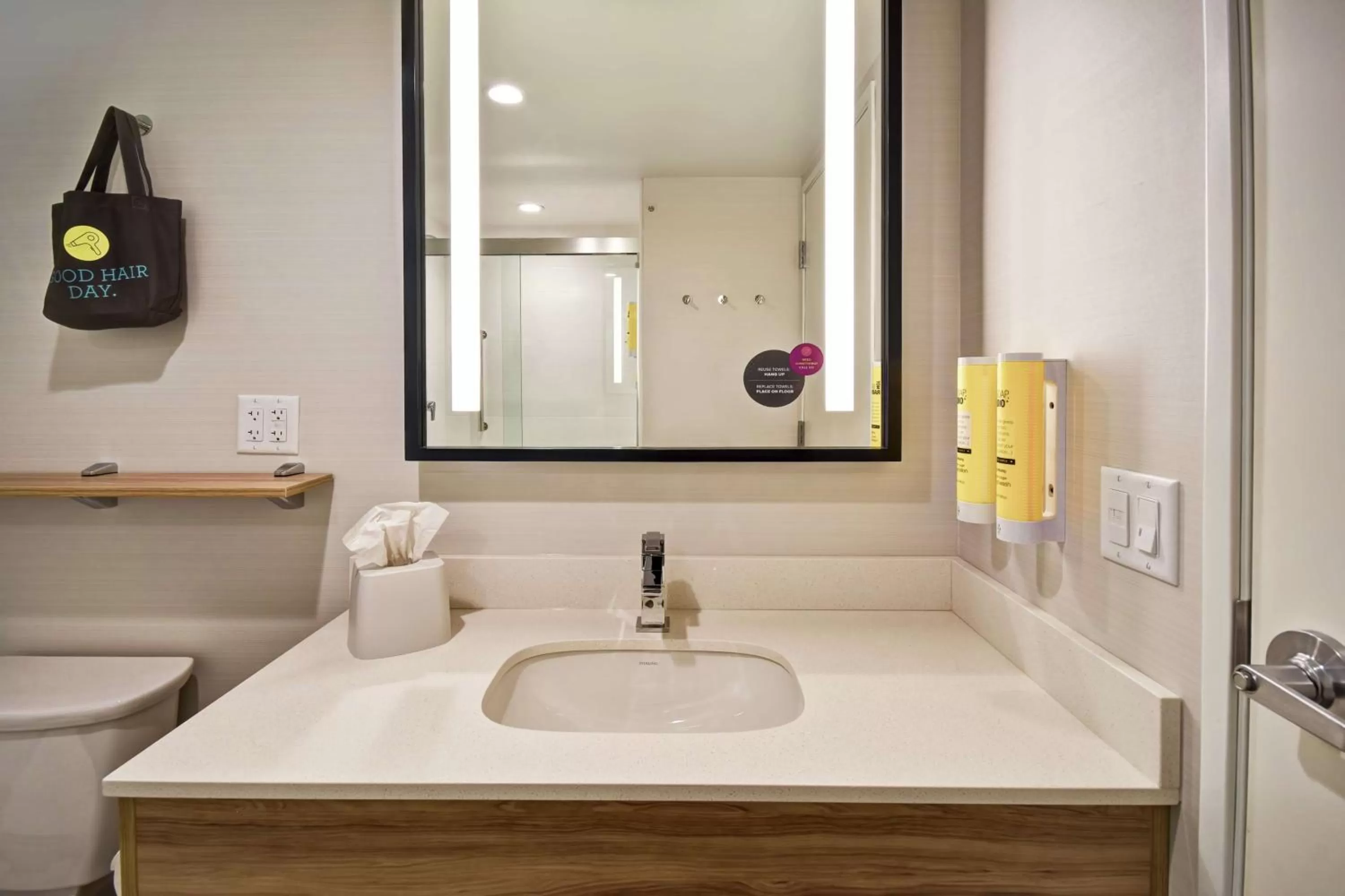 Bathroom in Tru By Hilton Deadwood