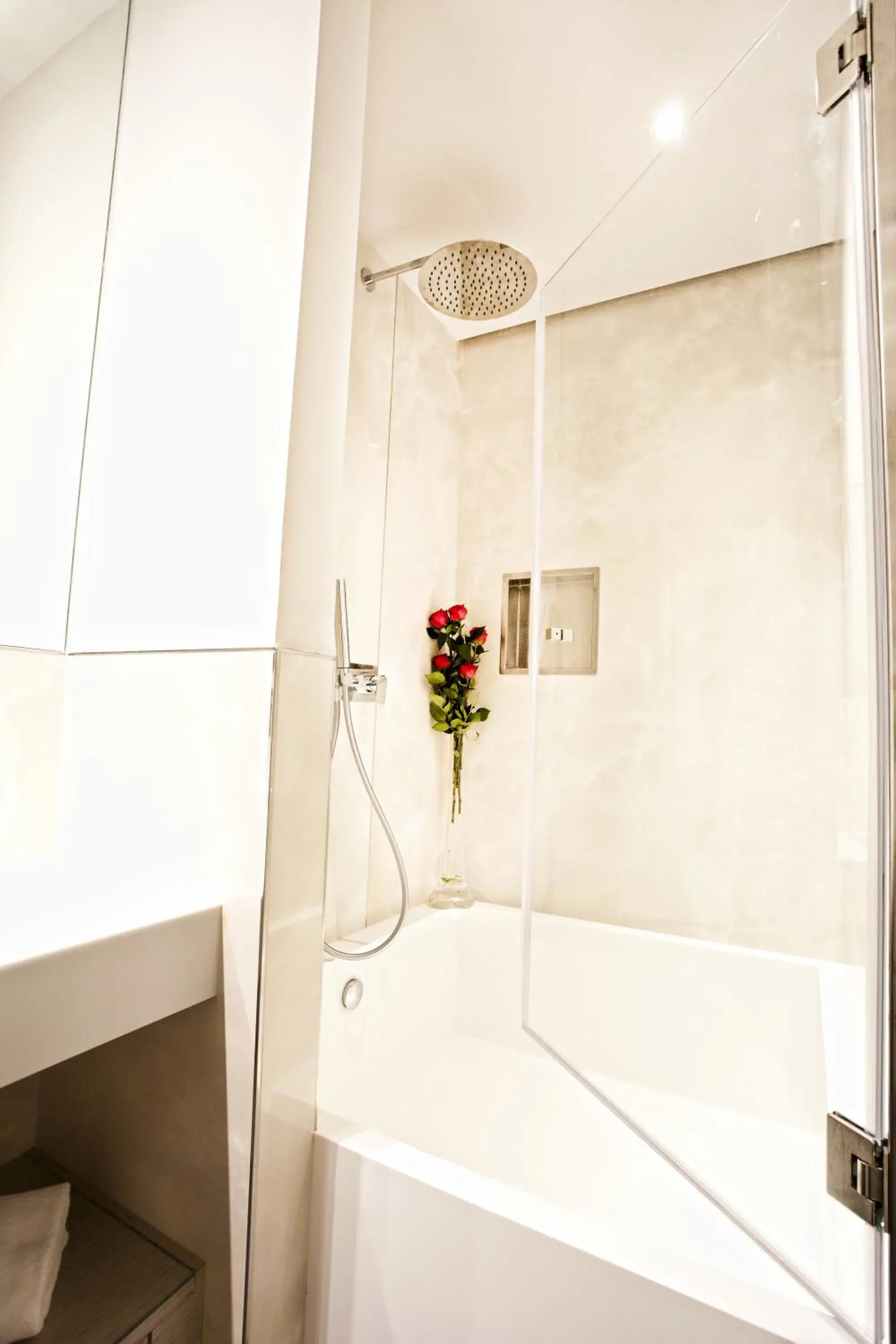 Shower, Bathroom in Corso 12 Roma