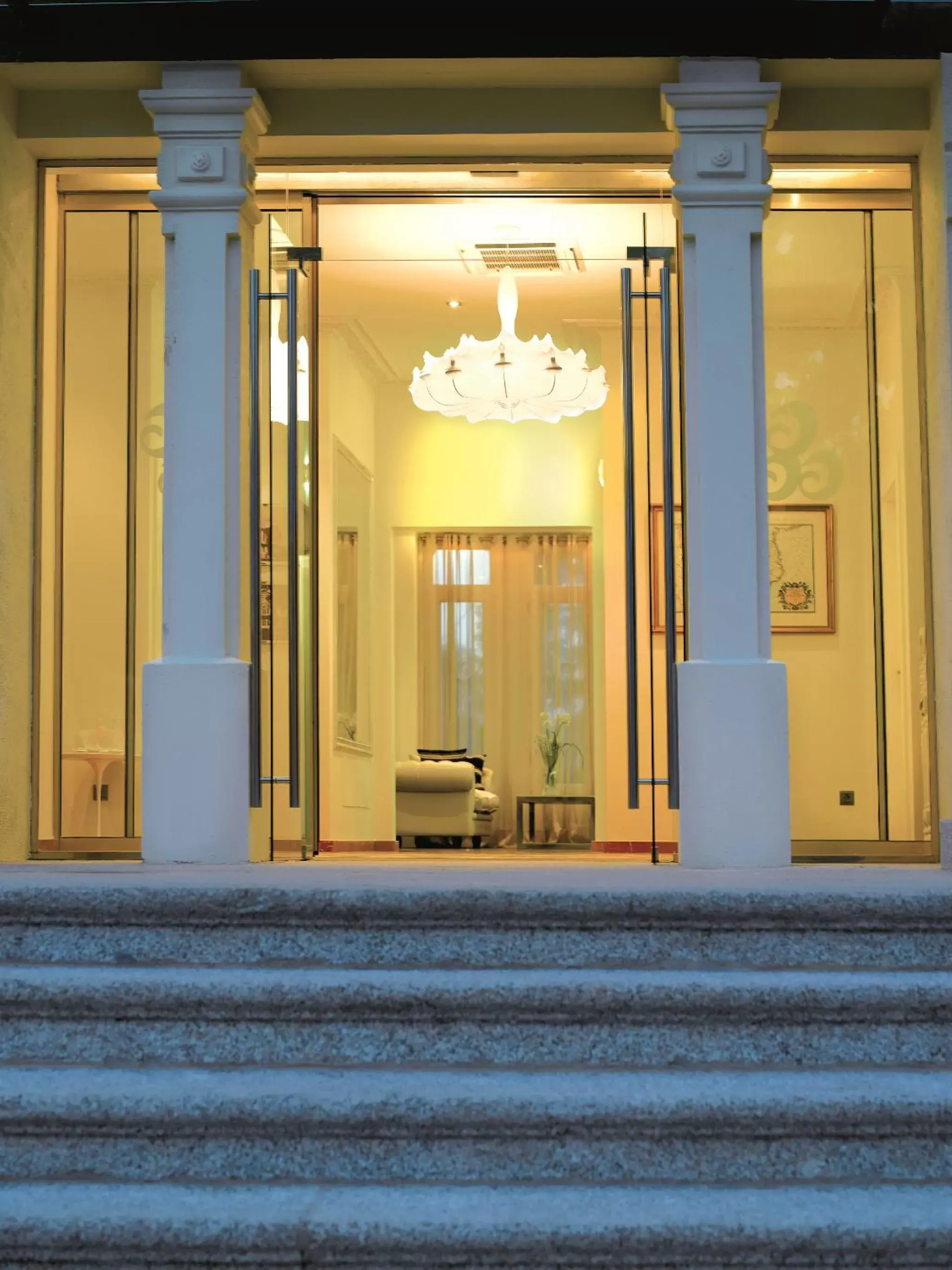 Facade/entrance in Hotel Villa Paulita