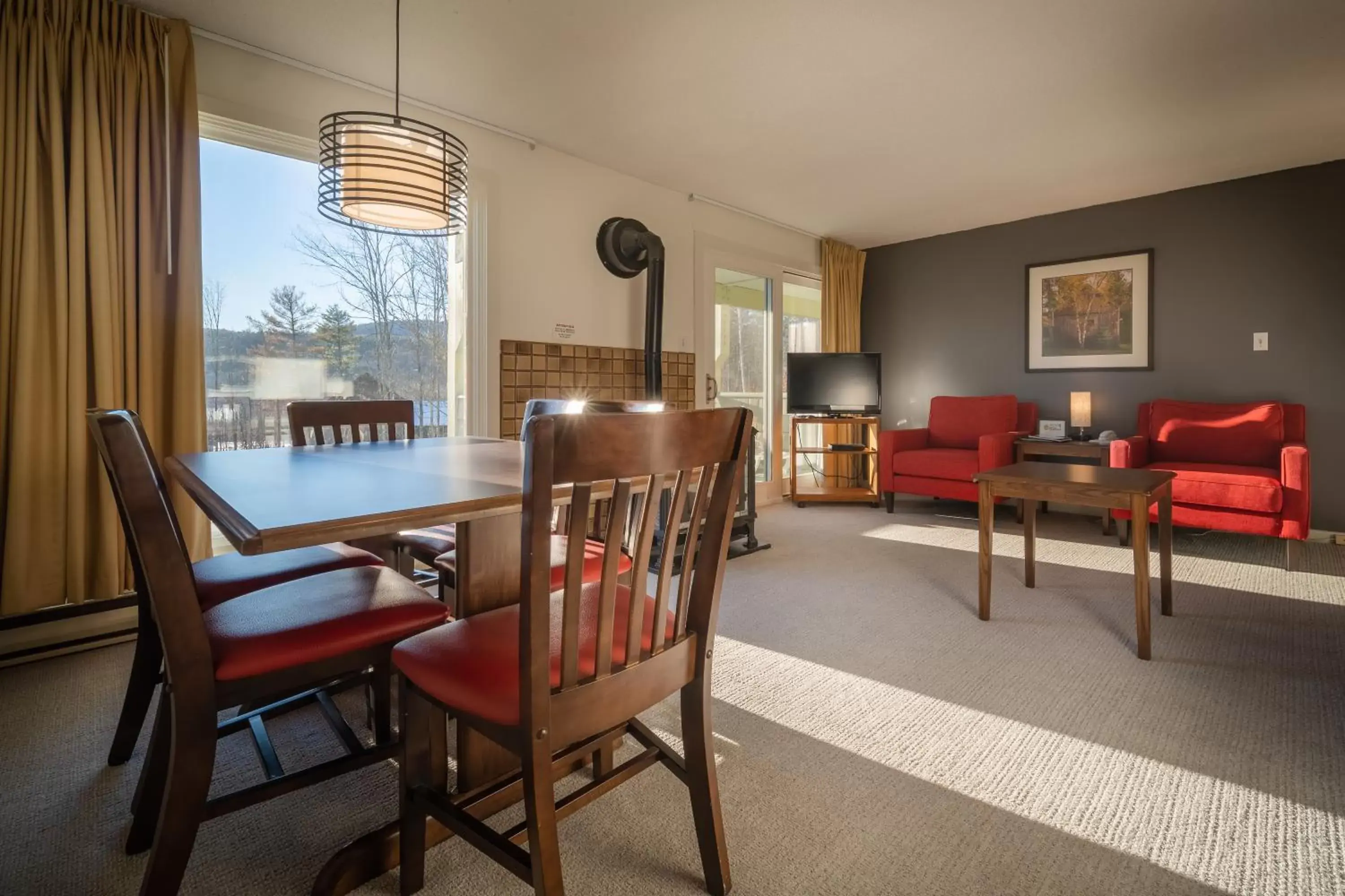 Living room, Seating Area in Sun & Ski Inn and Suites