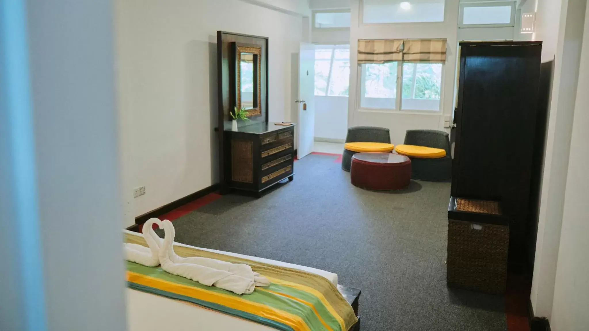 Bed in St.Lachlan Hotel & Suites Bed in St.Lachlan Hotel & Suites