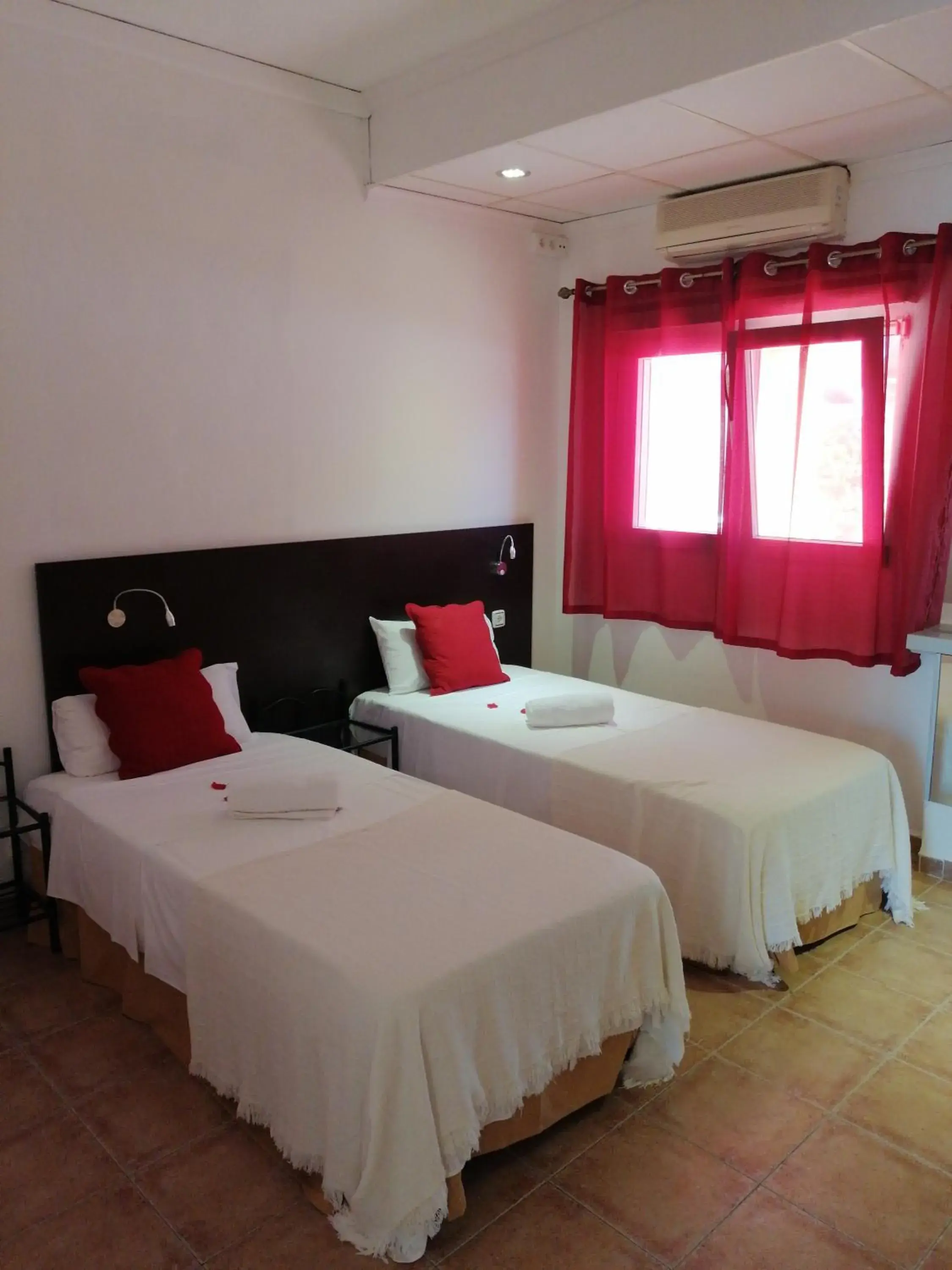 Bed in Aparthotel Carrio Sol - Monty´s